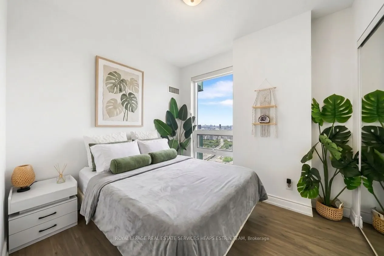 16 Brookers Lane #3301