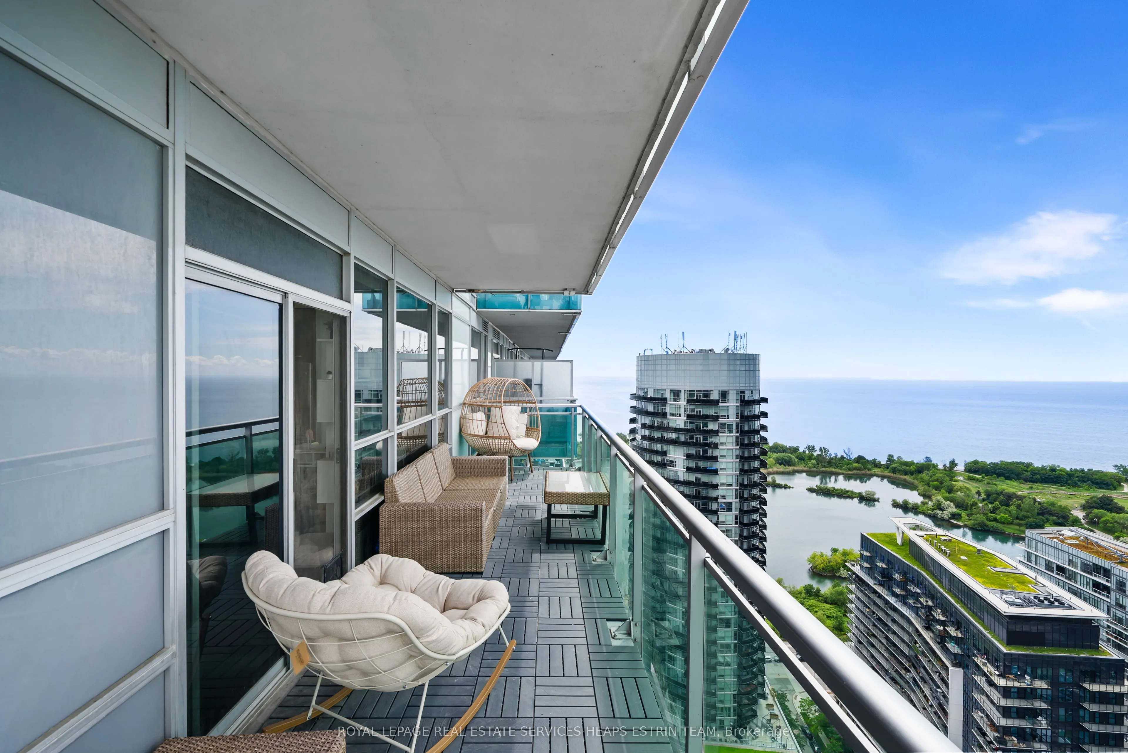 16 Brookers Lane #3301