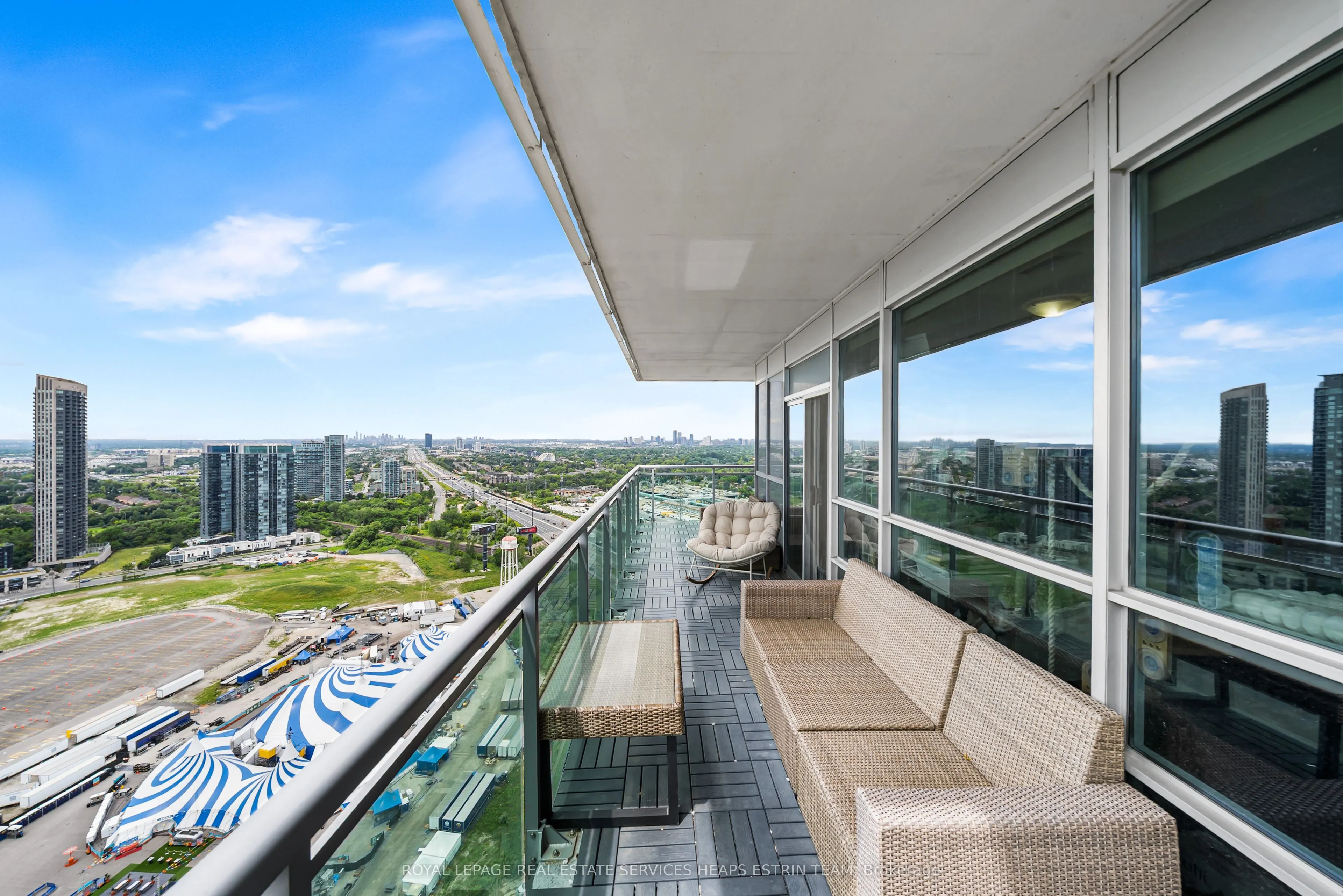 16 Brookers Lane #3301