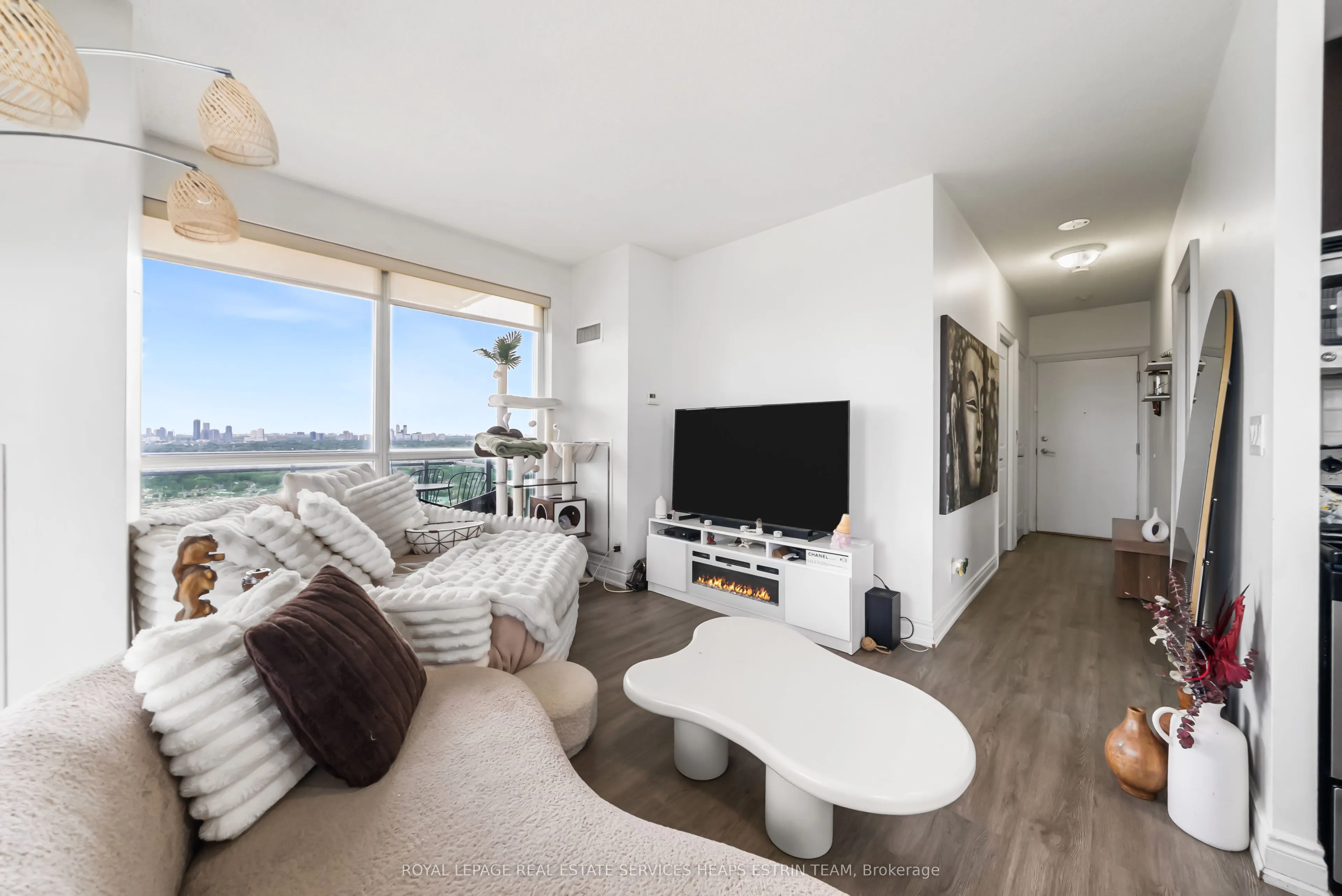 16 Brookers Lane #3301