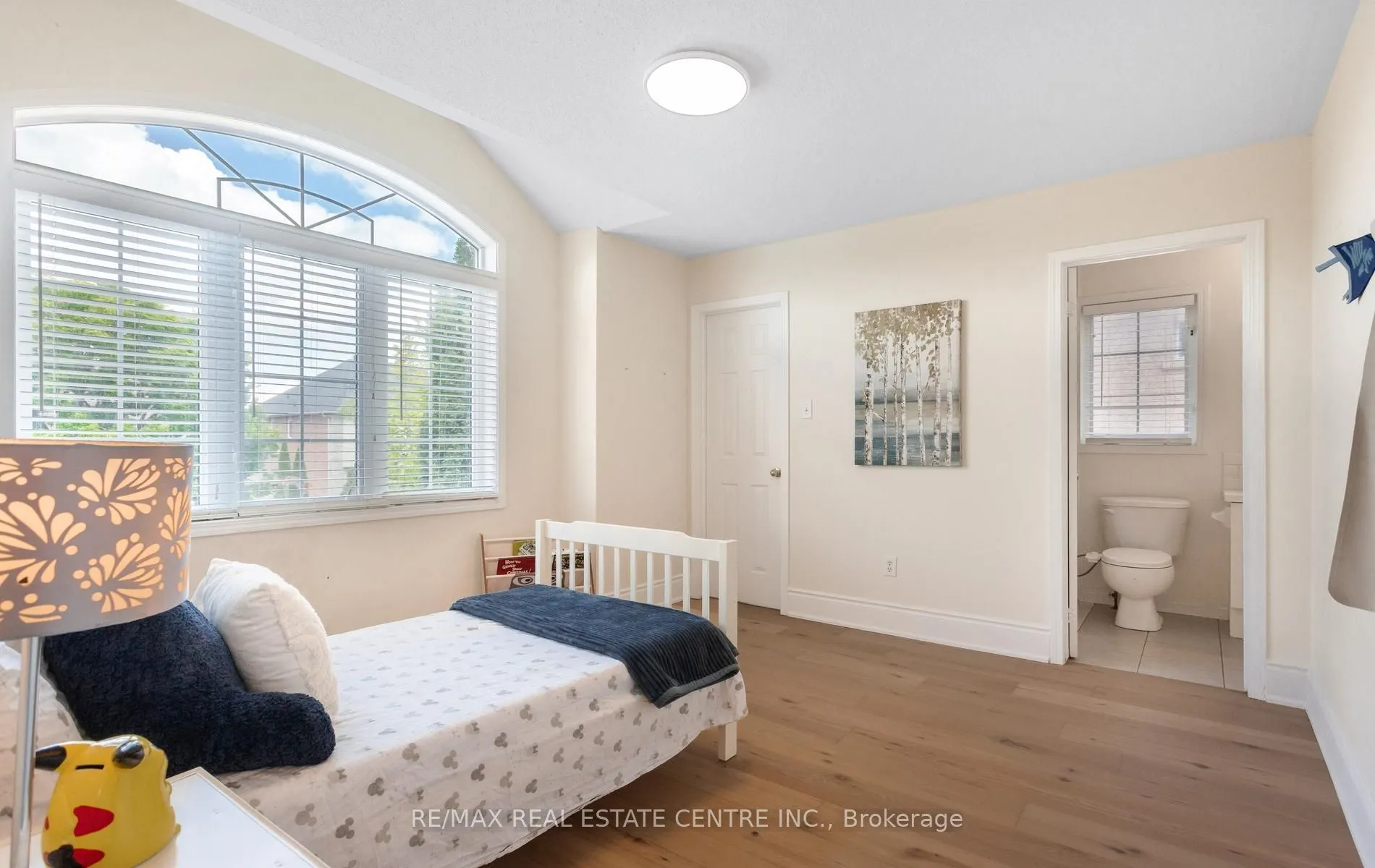 54 Apple Blossom Crescent