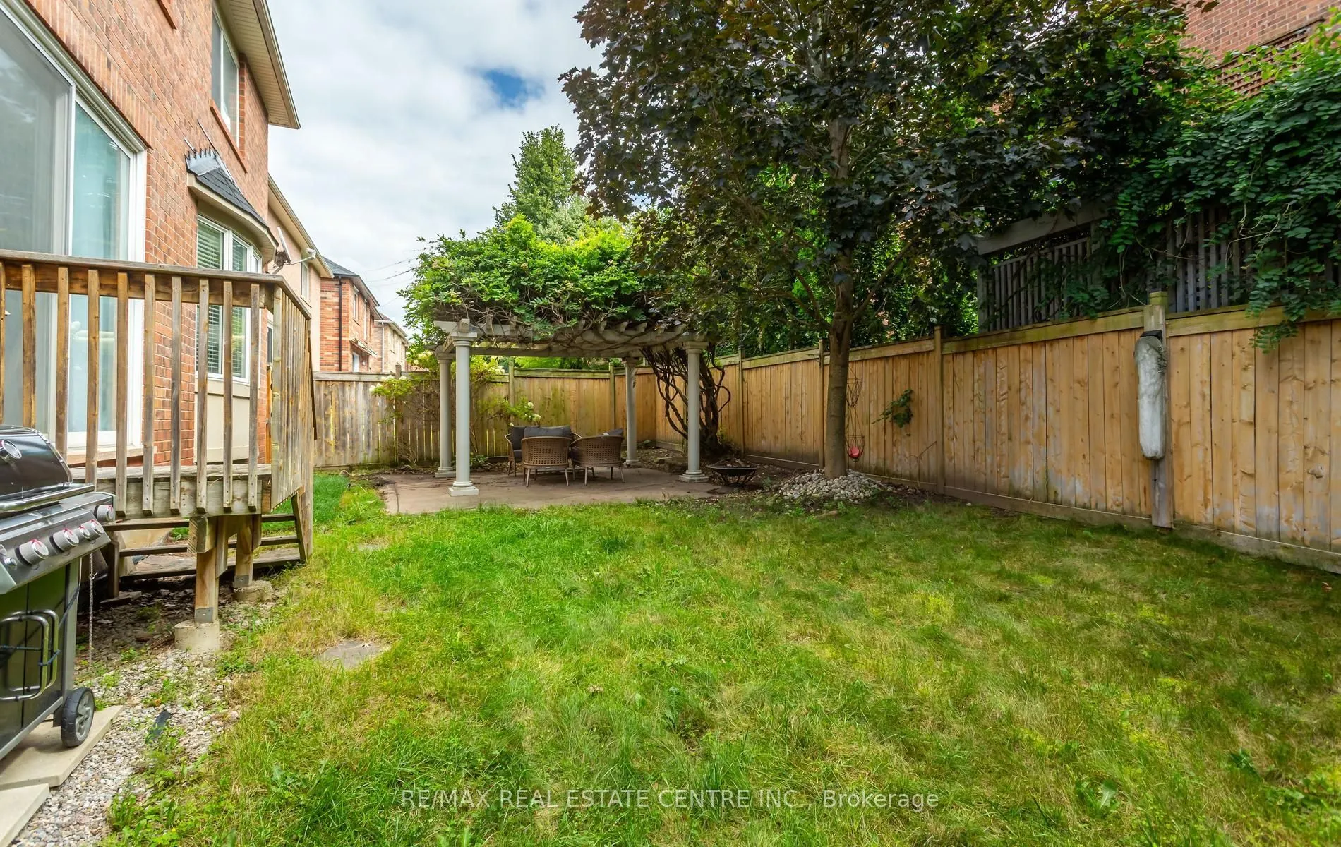 54 Apple Blossom Crescent