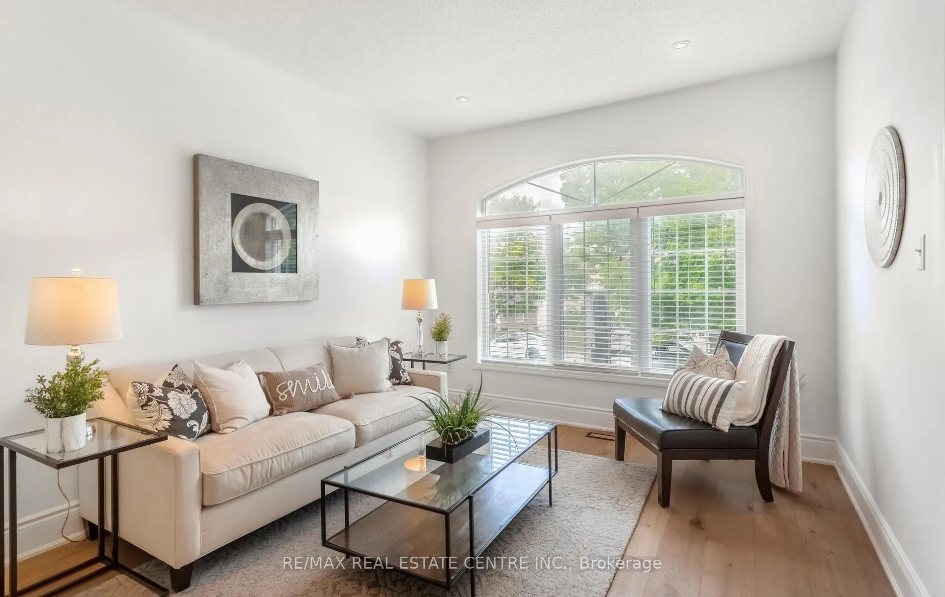 54 Apple Blossom Crescent