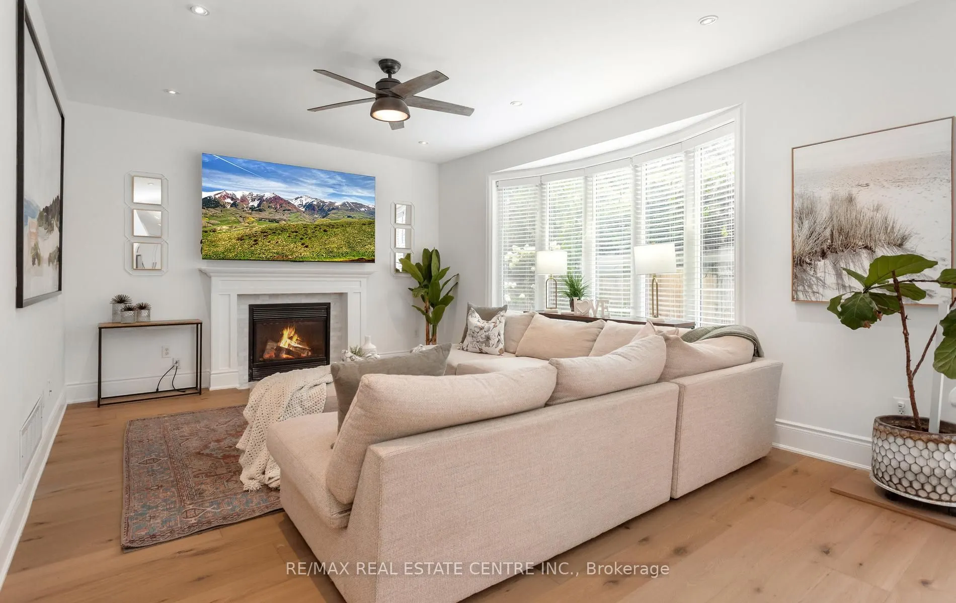 54 Apple Blossom Crescent