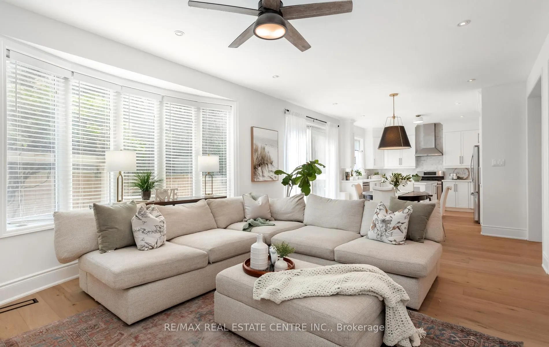 54 Apple Blossom Crescent