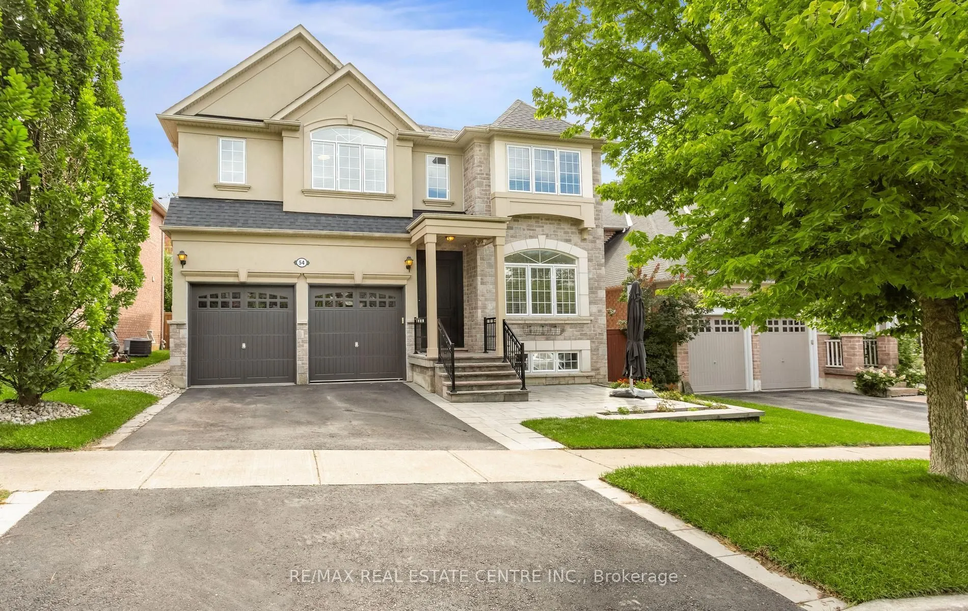 54 Apple Blossom Crescent