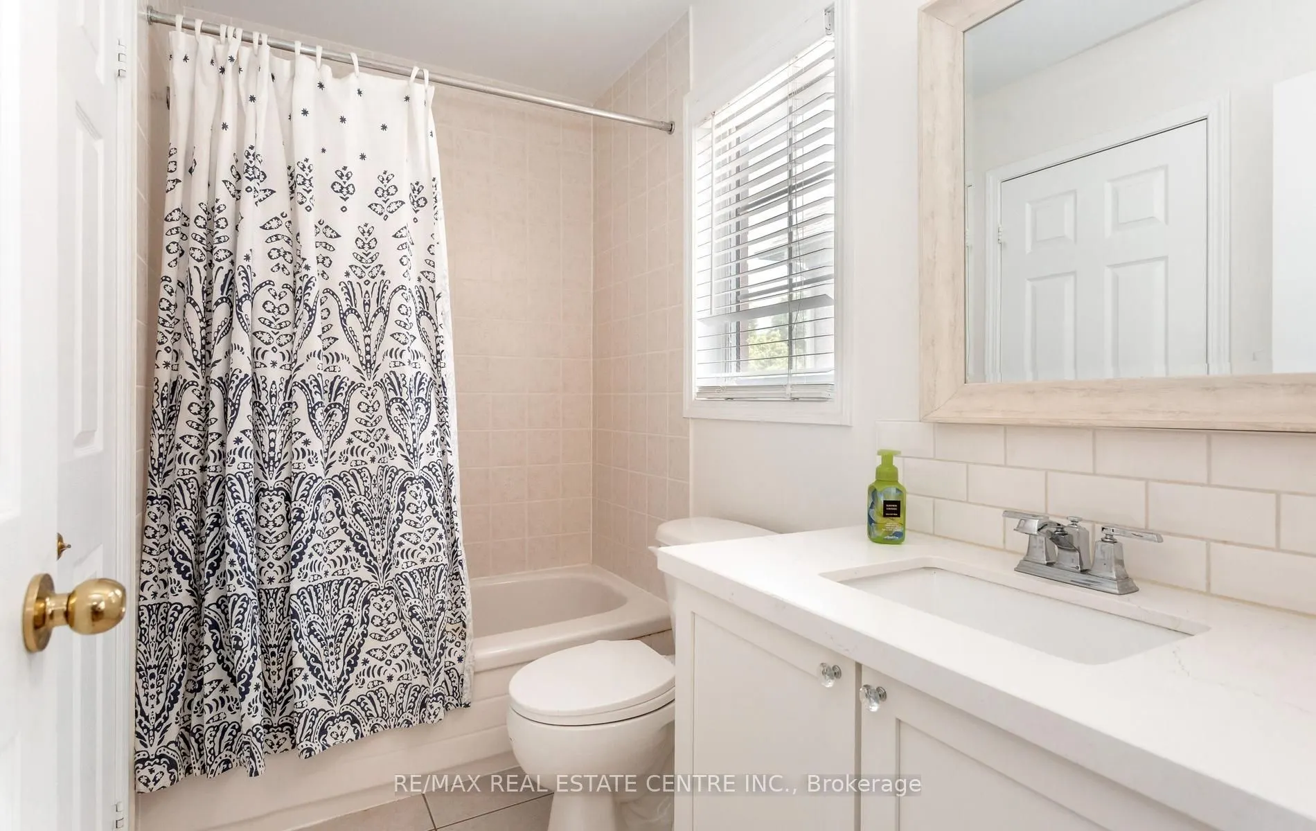 54 Apple Blossom Crescent