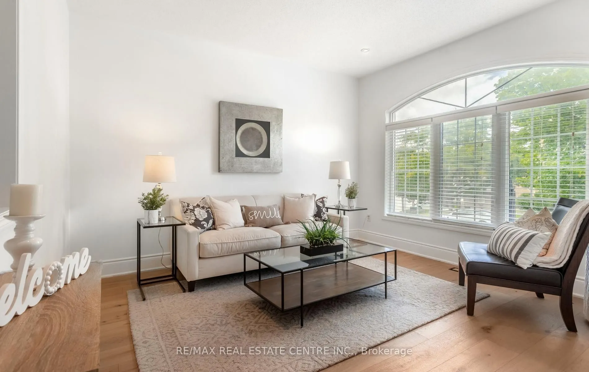 54 Apple Blossom Crescent