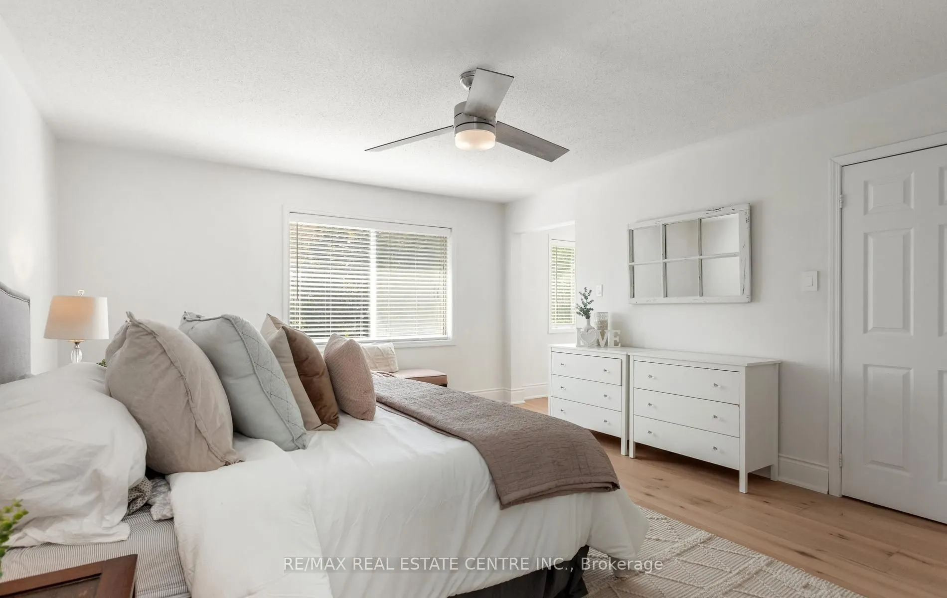 54 Apple Blossom Crescent