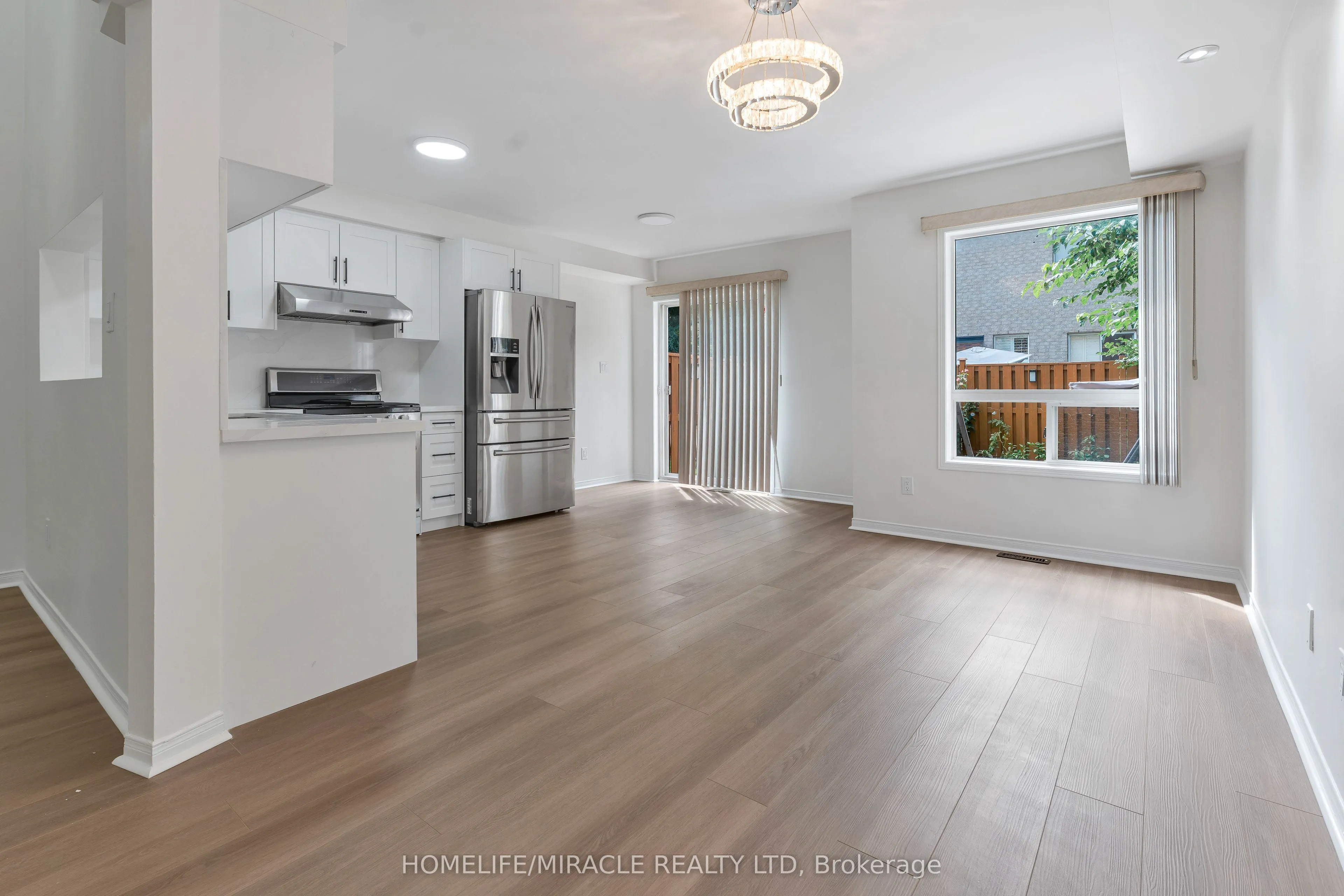 4191 Goldenrod Crescent