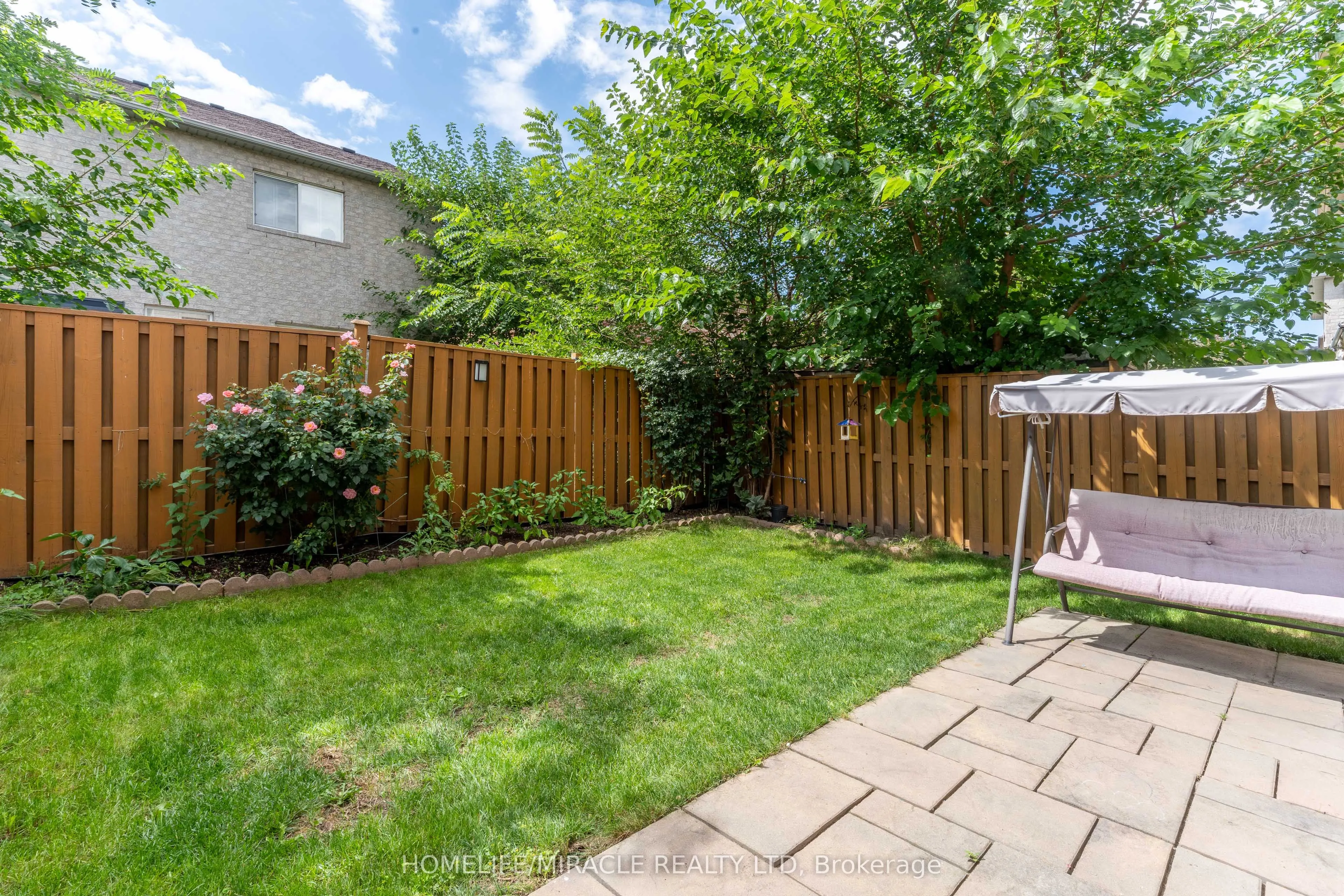 4191 Goldenrod Crescent
