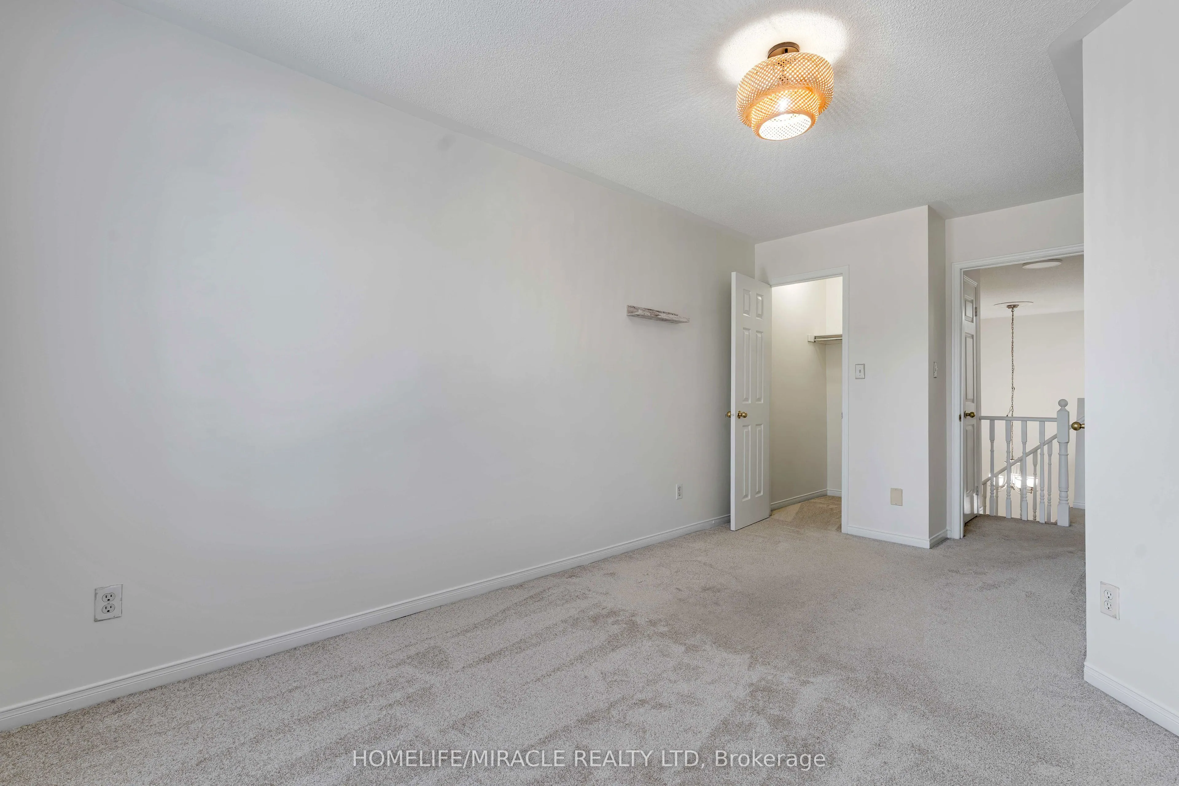 4191 Goldenrod Crescent