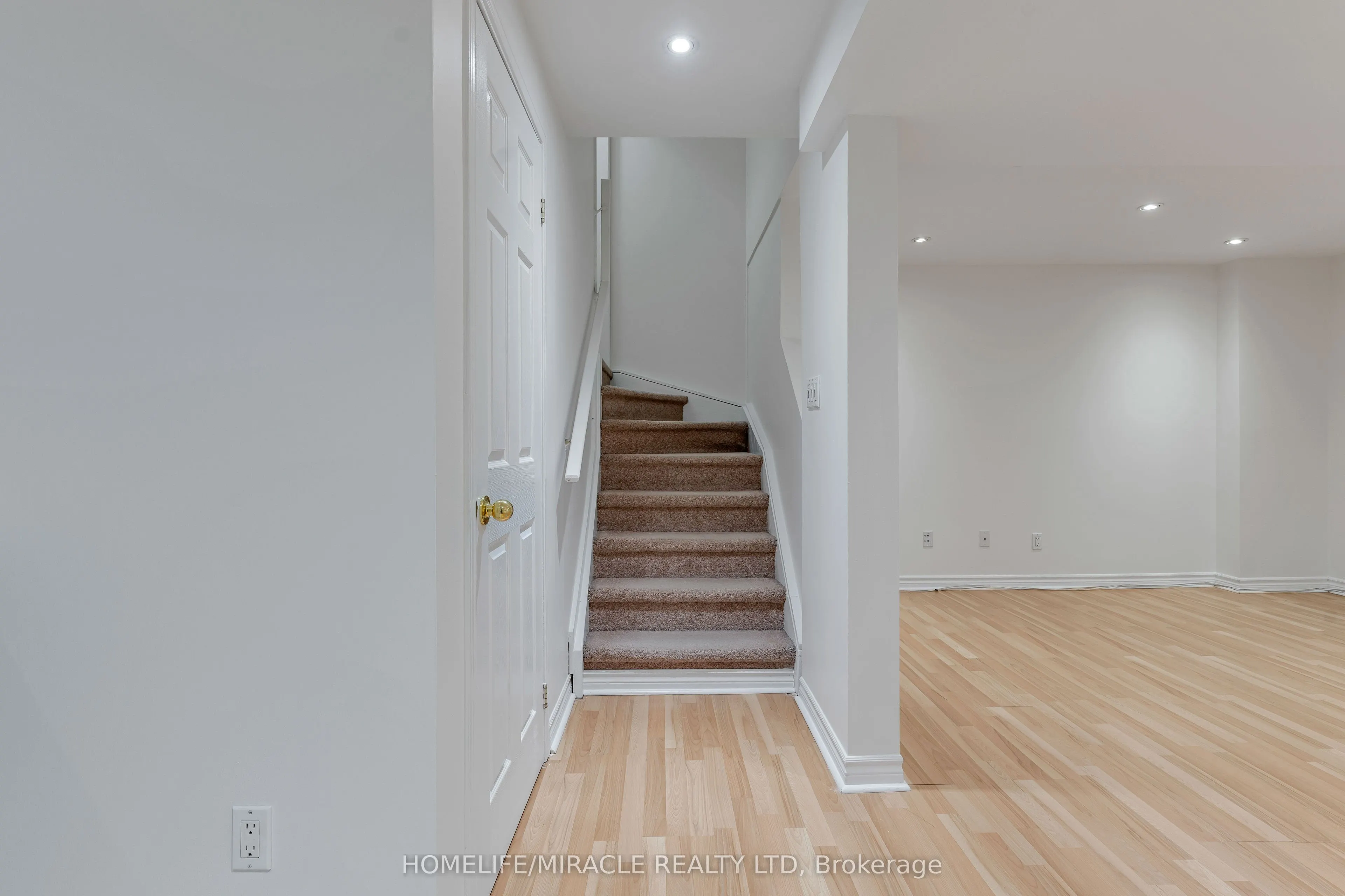 4191 Goldenrod Crescent