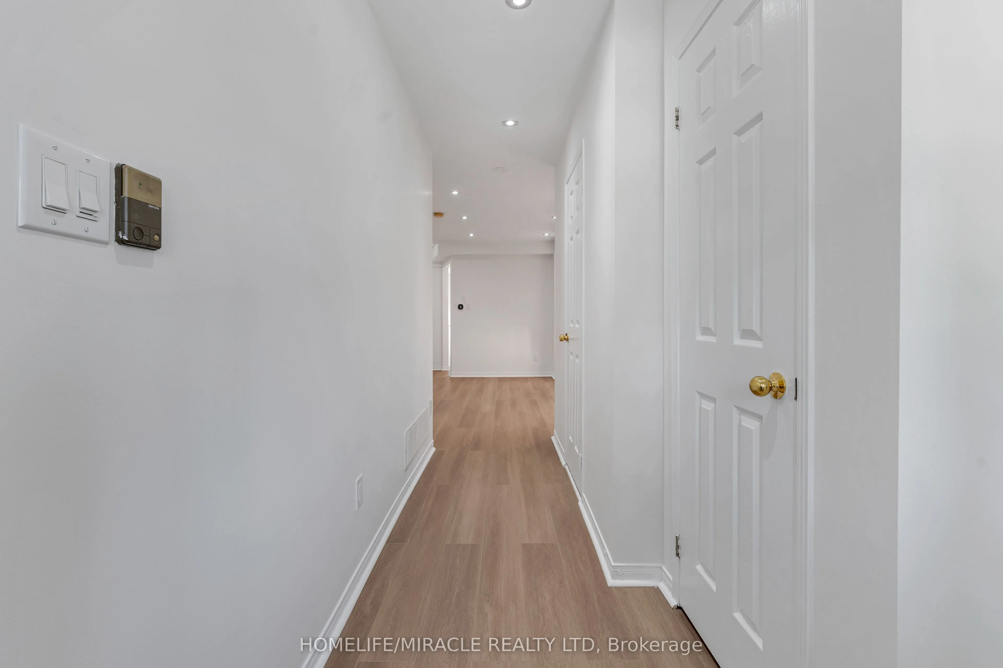4191 Goldenrod Crescent