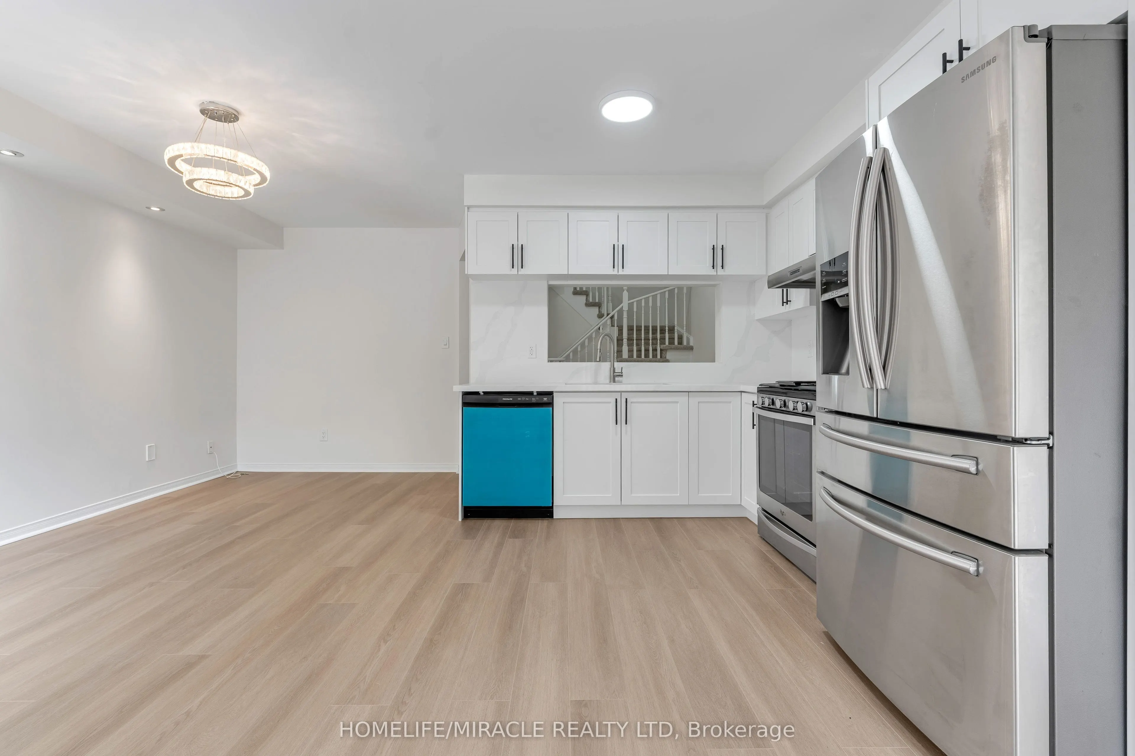 4191 Goldenrod Crescent
