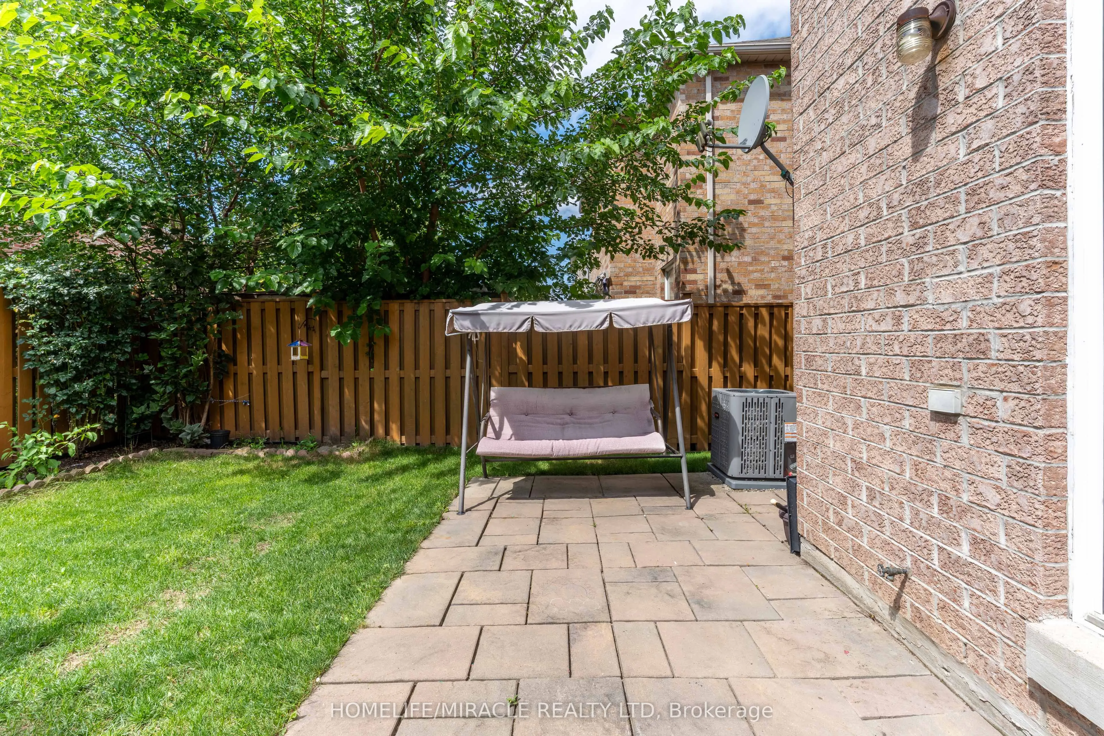 4191 Goldenrod Crescent