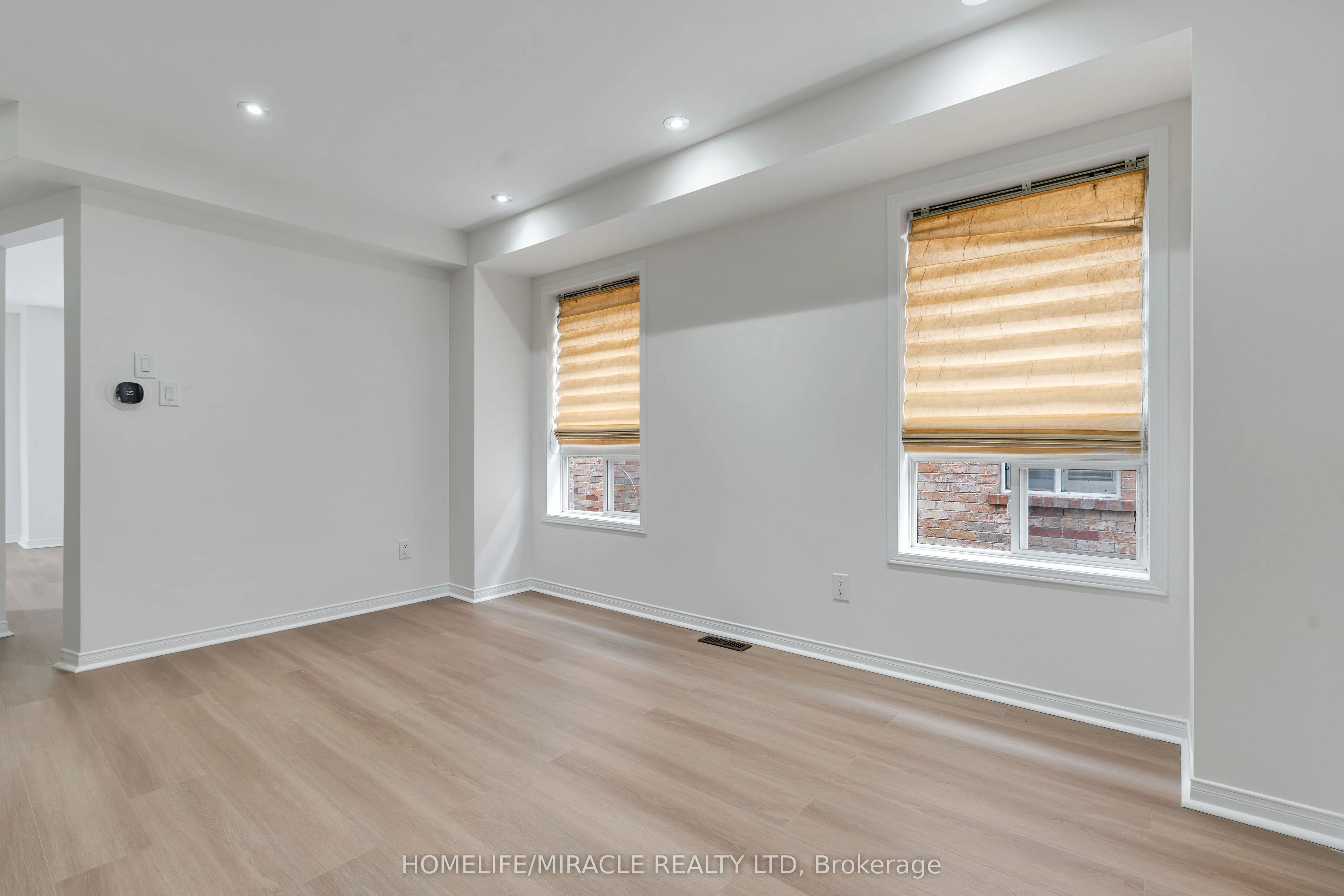 4191 Goldenrod Crescent
