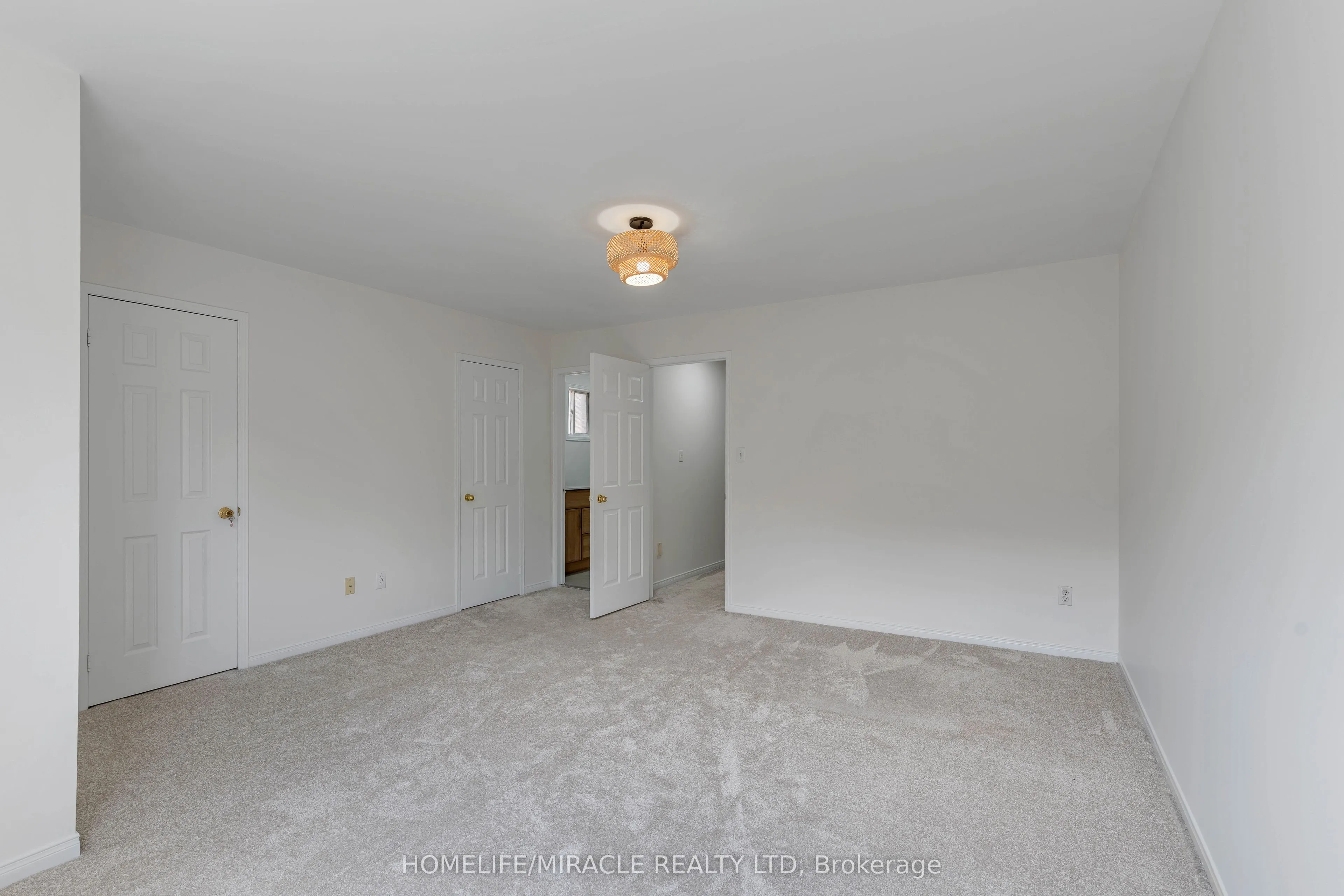 4191 Goldenrod Crescent