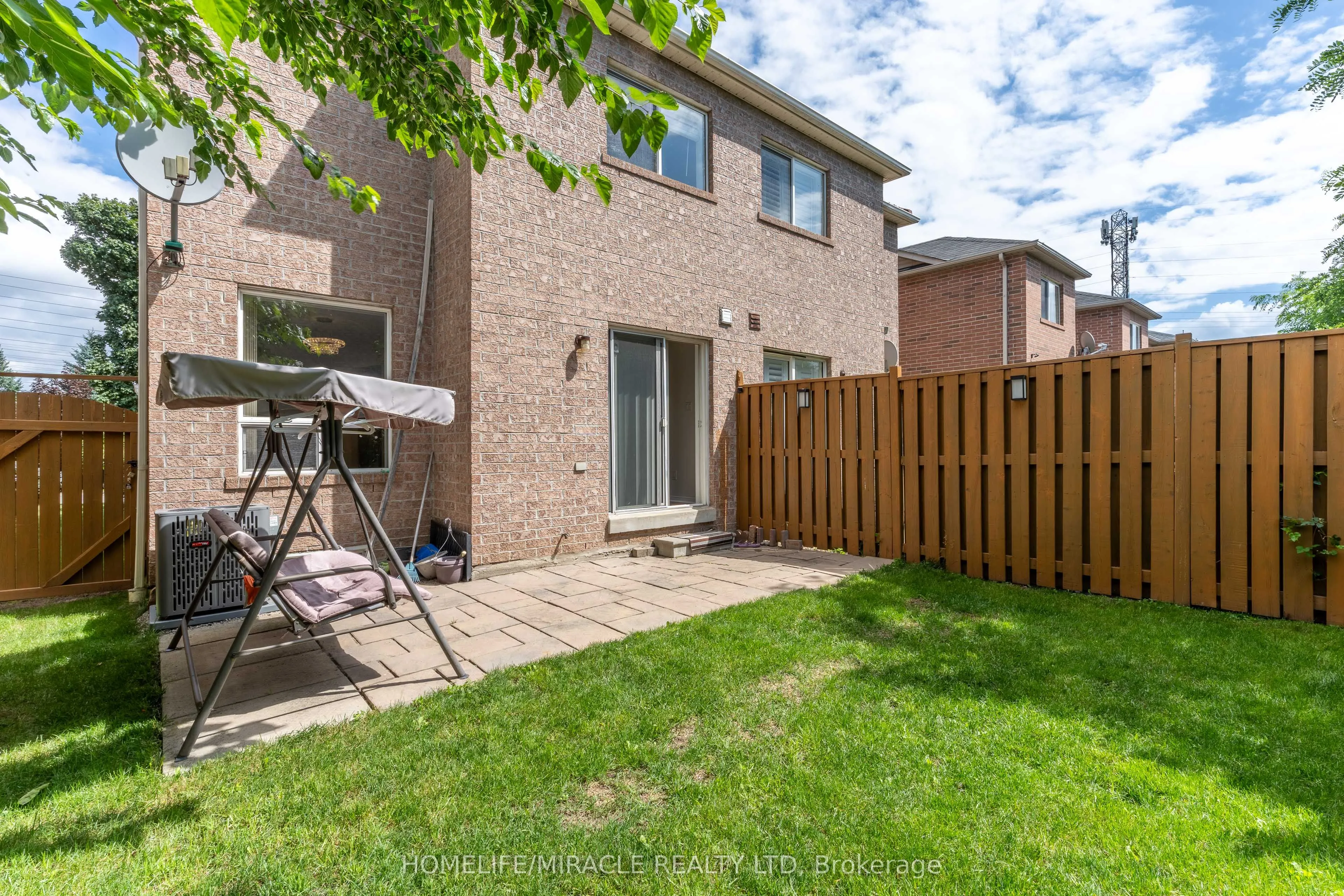 4191 Goldenrod Crescent