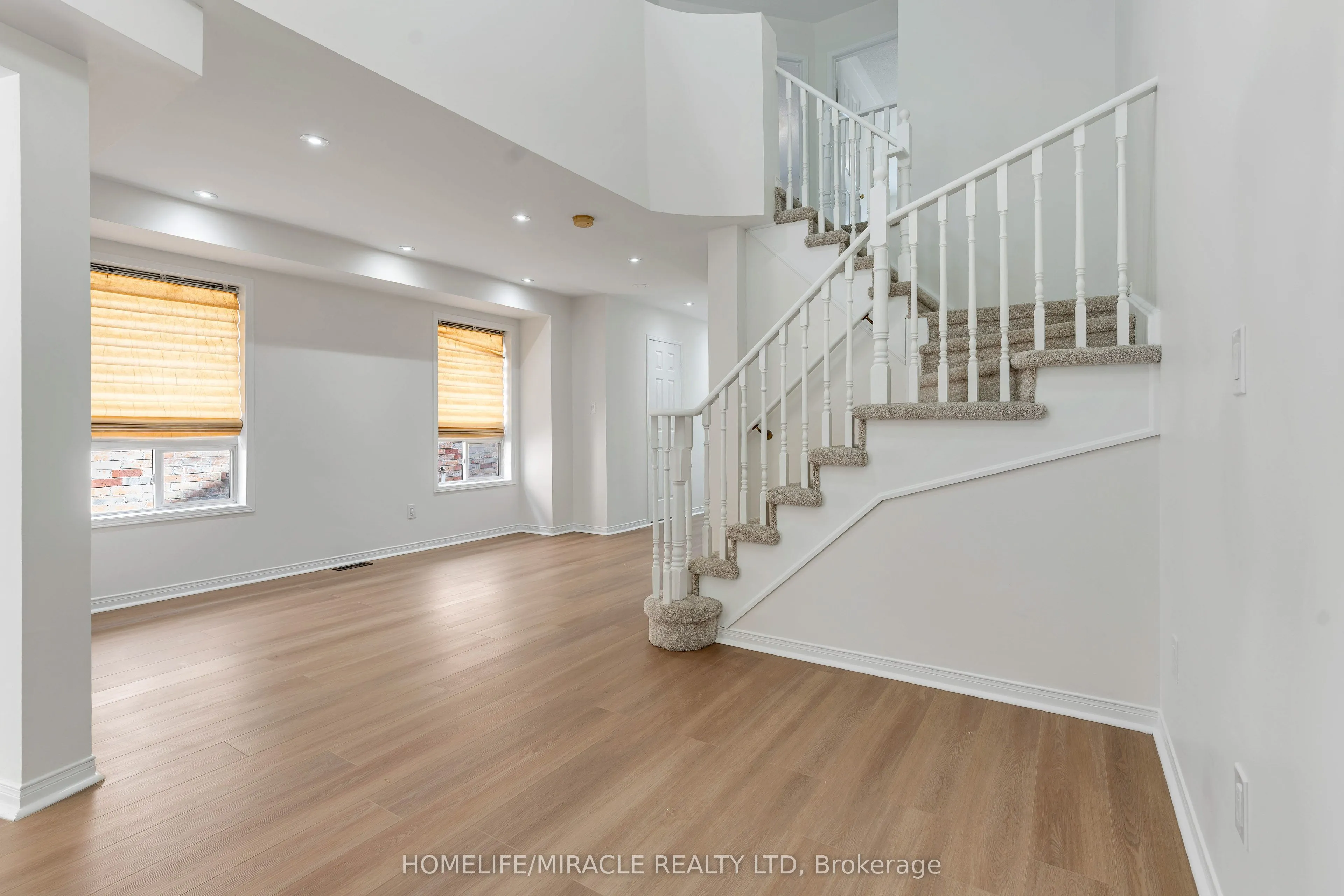 4191 Goldenrod Crescent