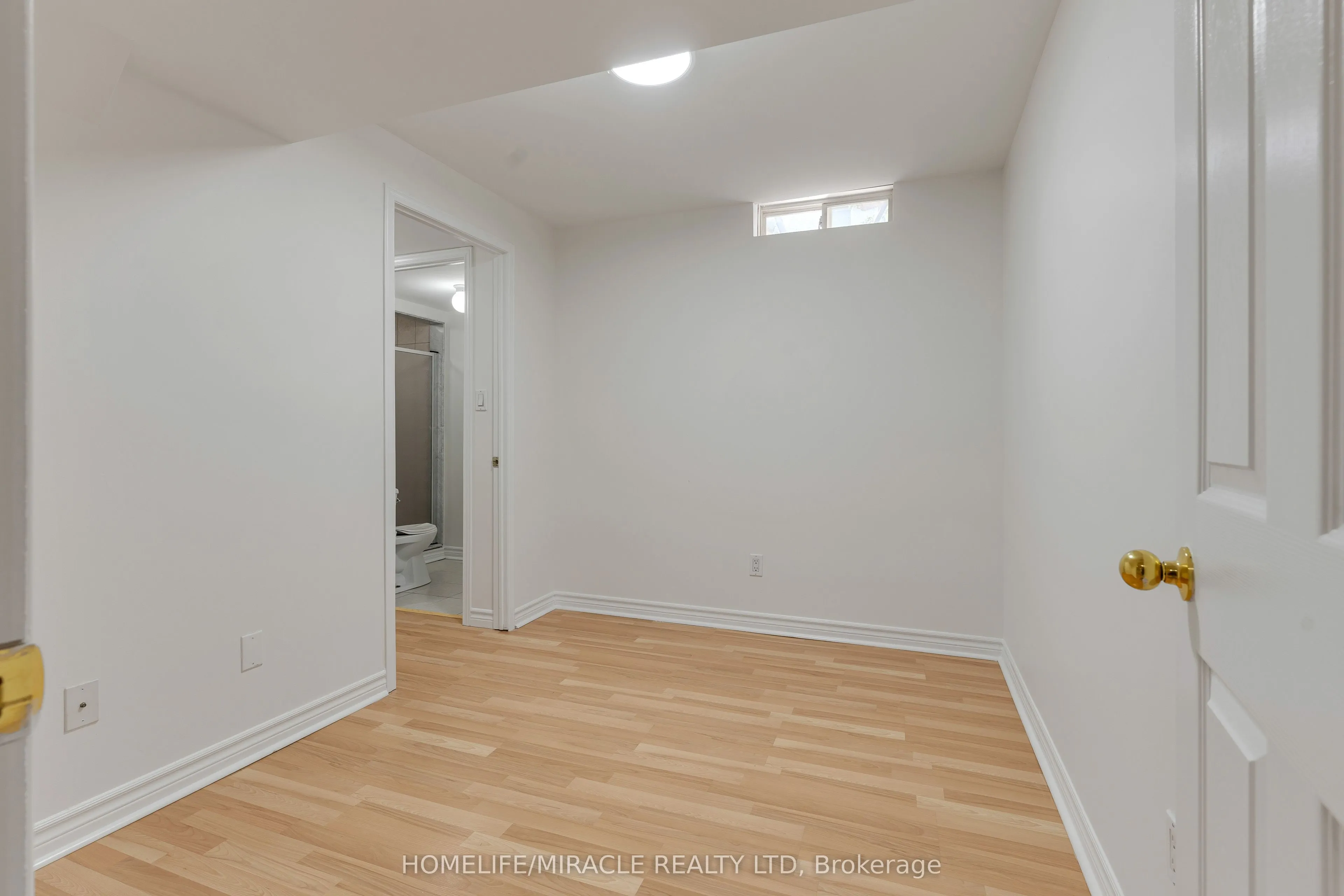 4191 Goldenrod Crescent