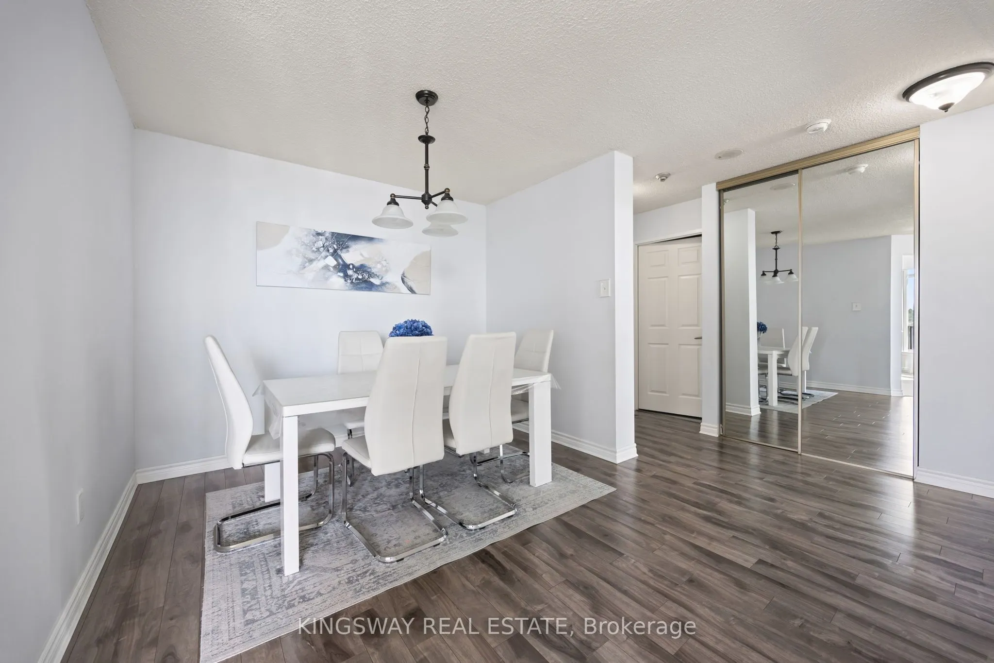 12 Laurelcrest Street #507