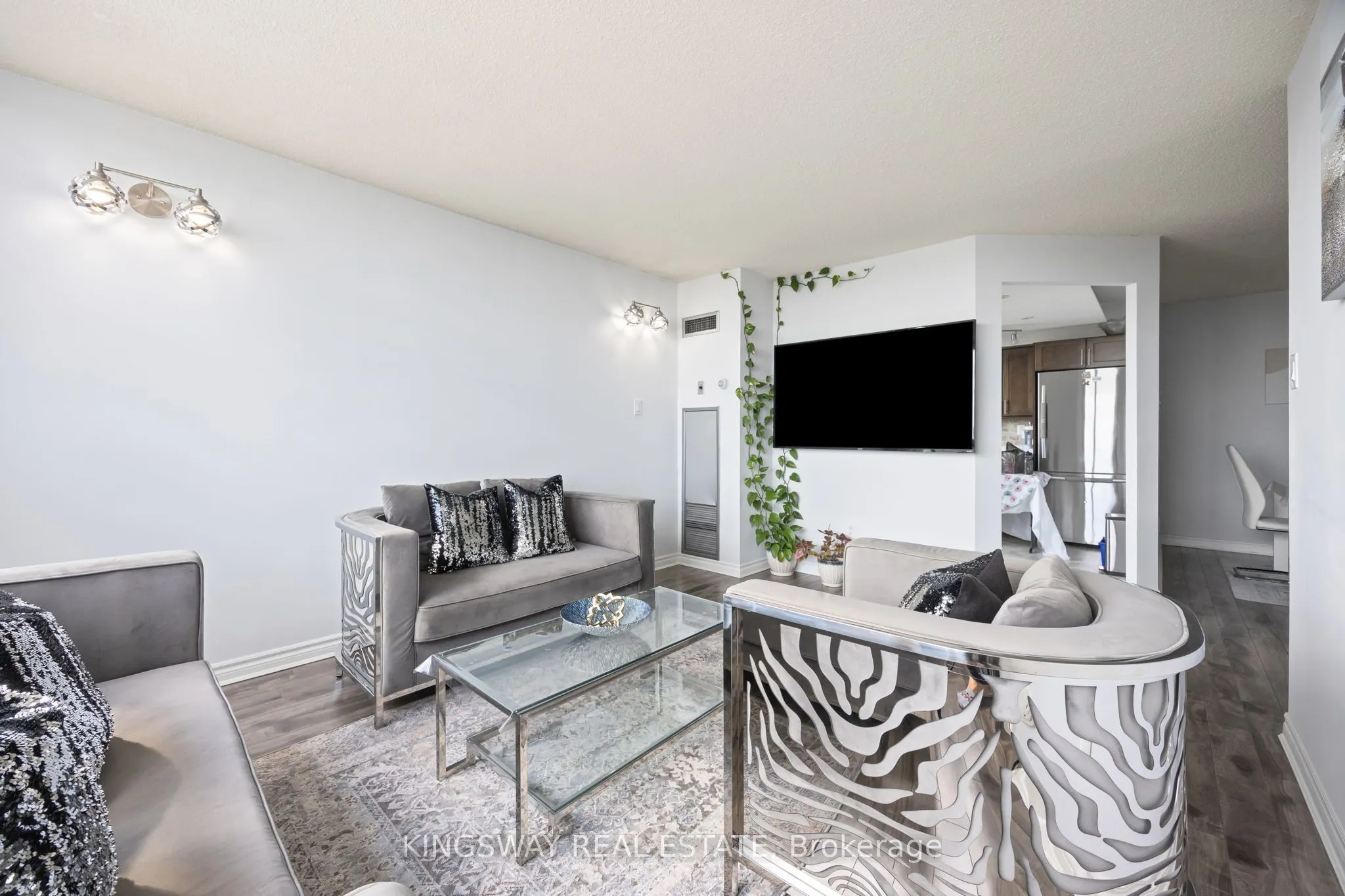 12 Laurelcrest Street #507