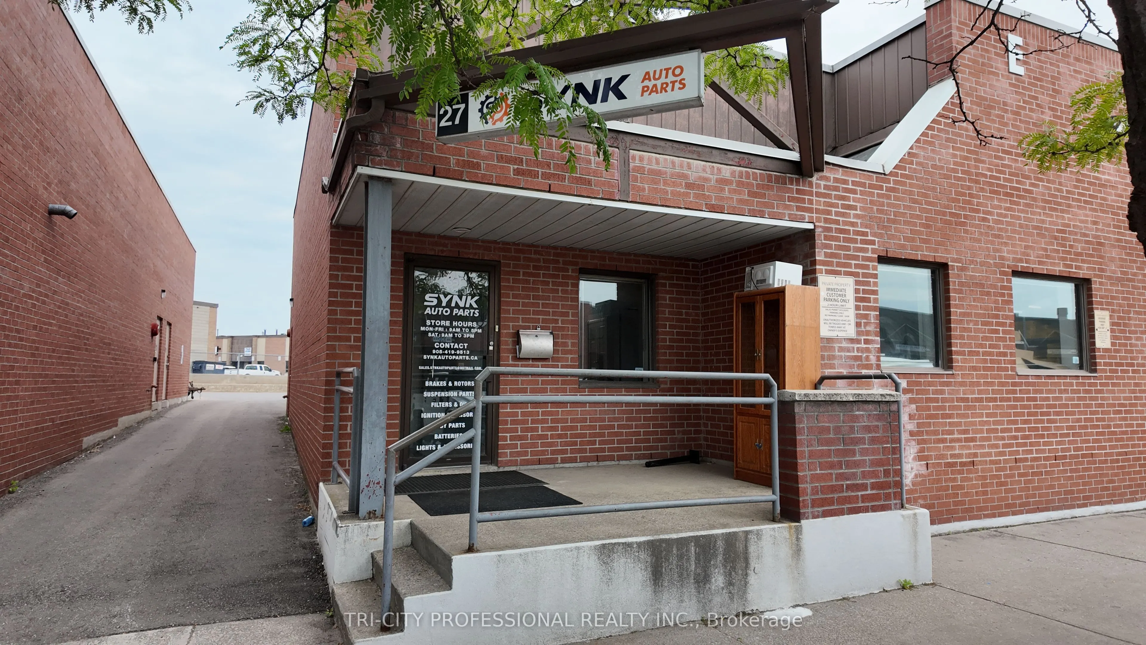175 Toryork Drive #27