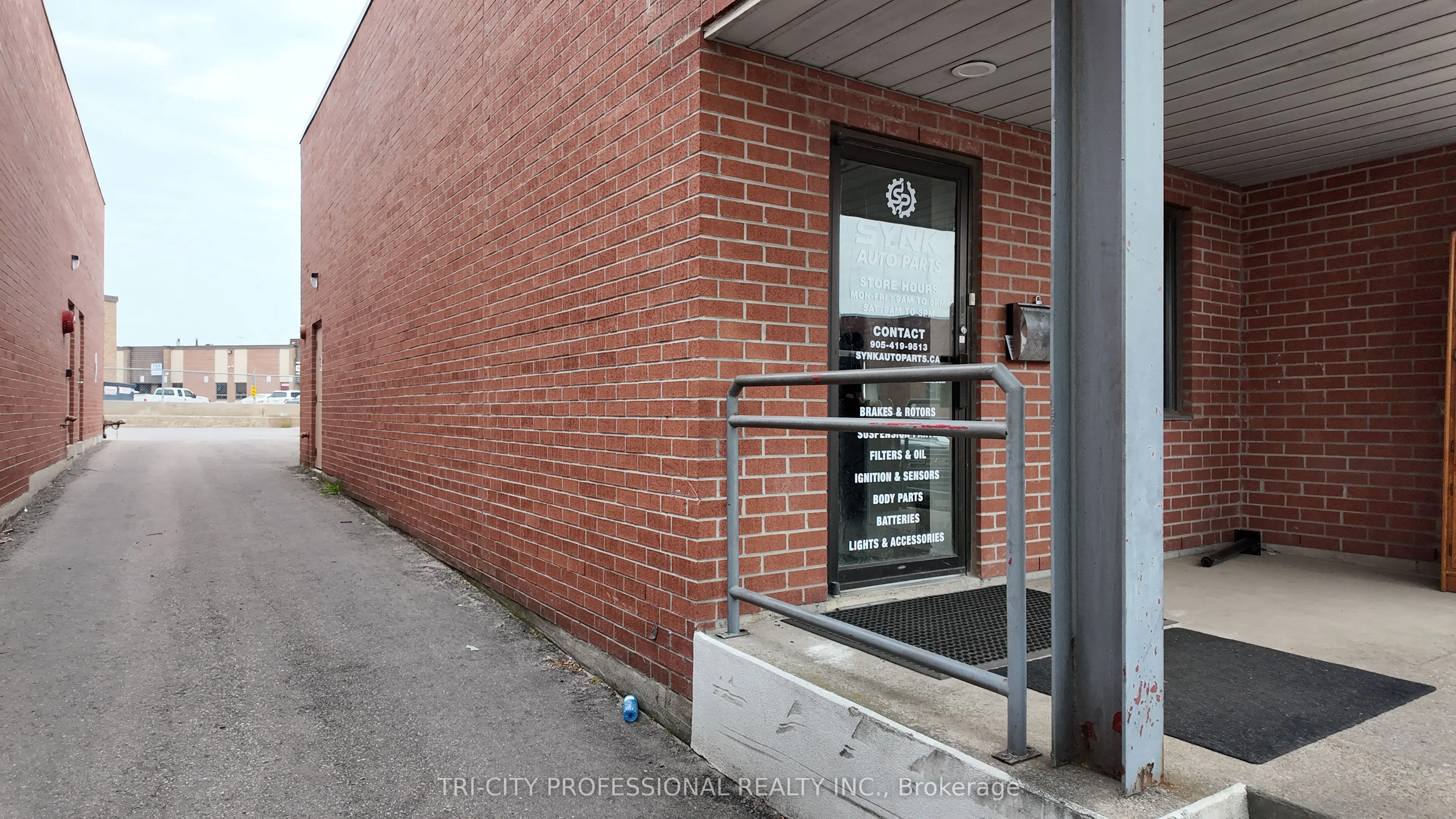 175 Toryork Drive #27