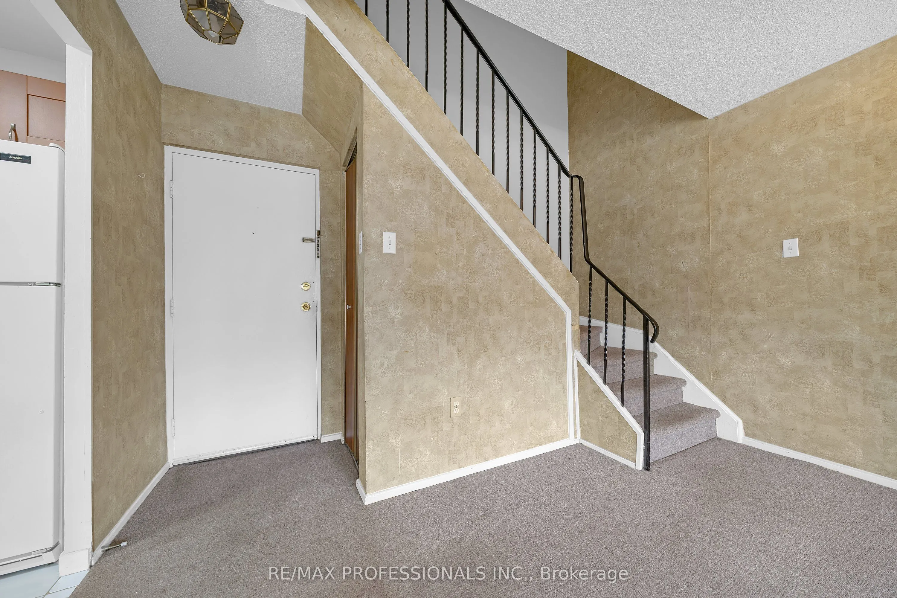 2001 Bonnymede Drive #116