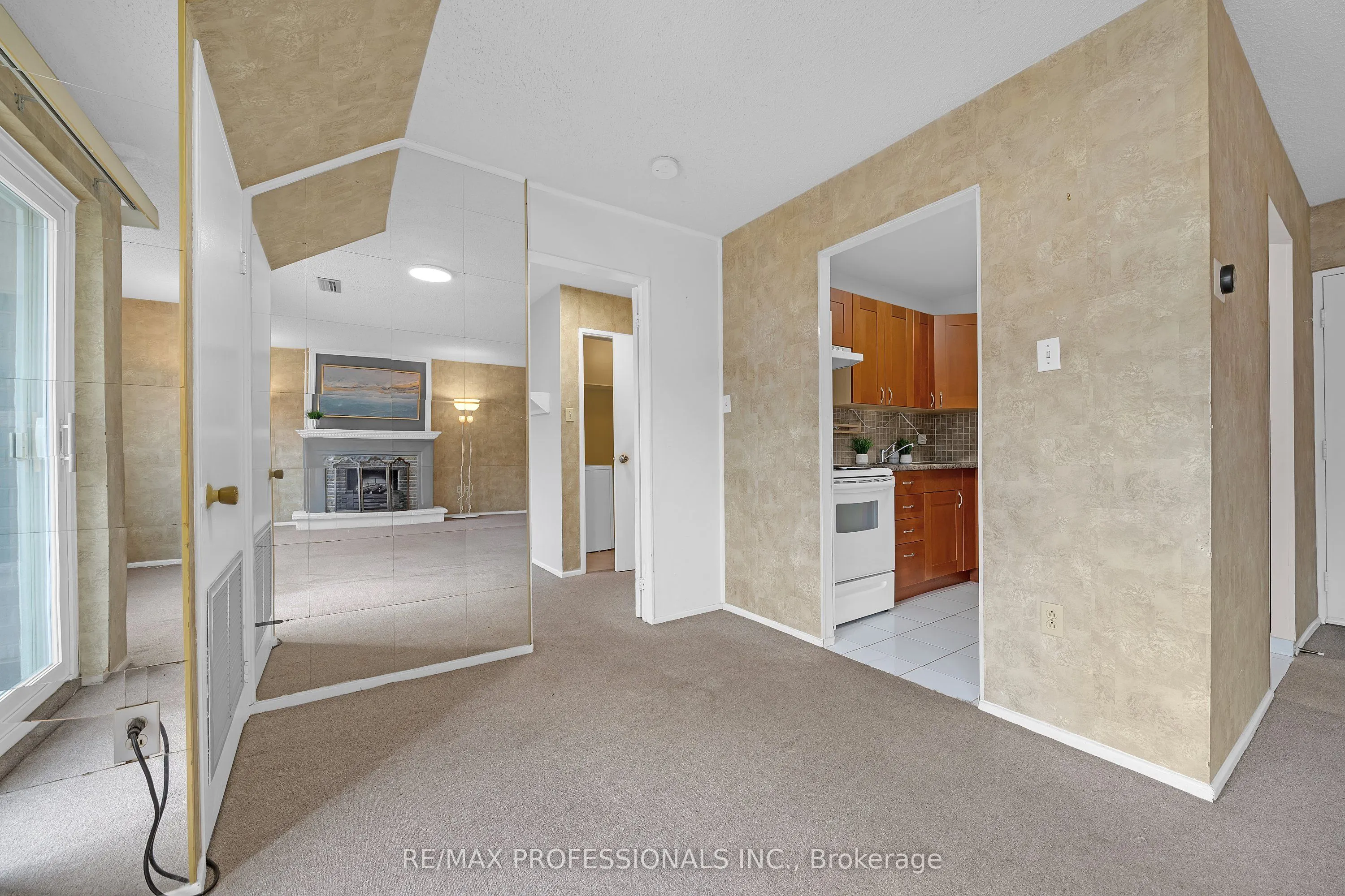 2001 Bonnymede Drive #116