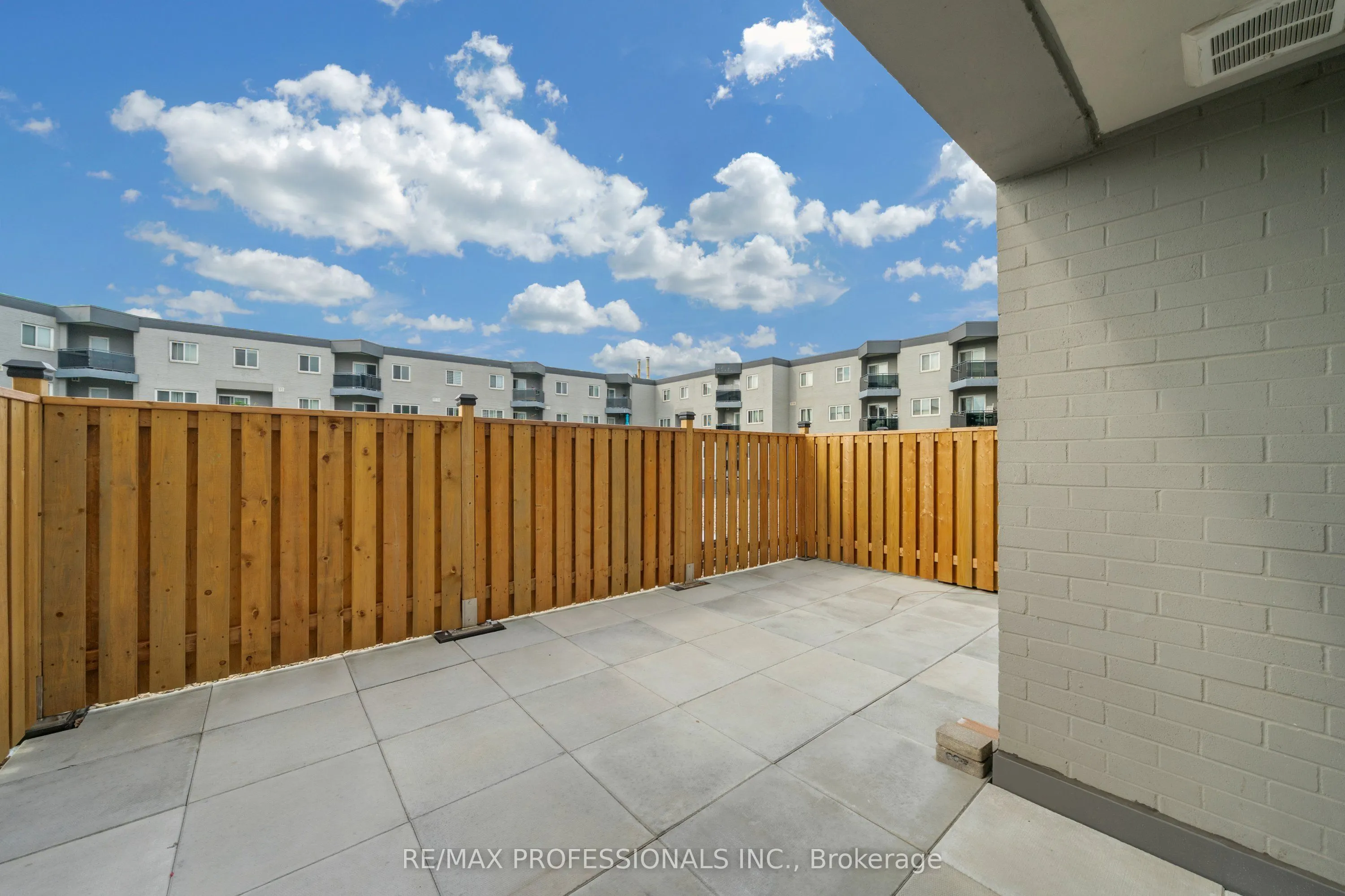 2001 Bonnymede Drive #116