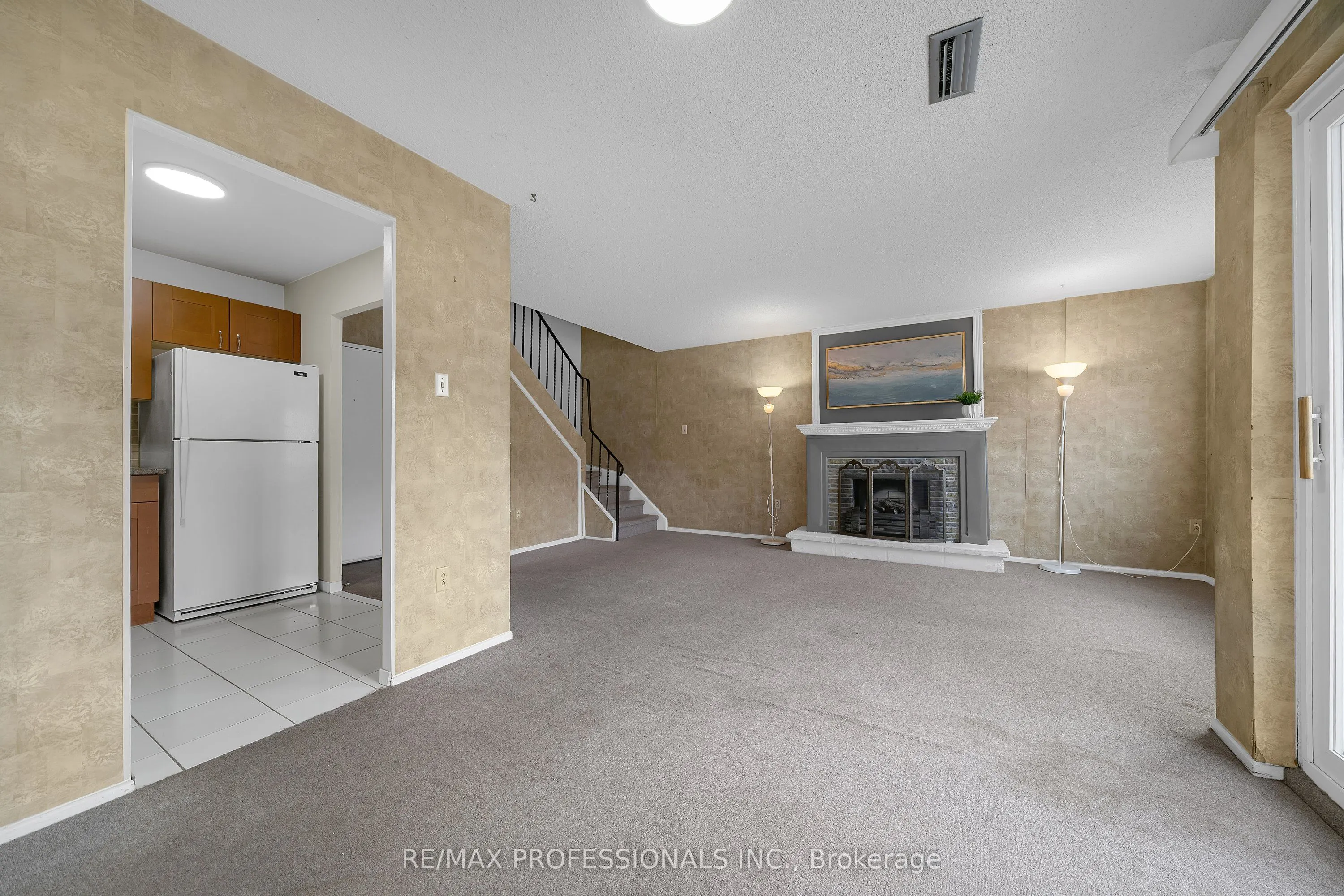 2001 Bonnymede Drive #116