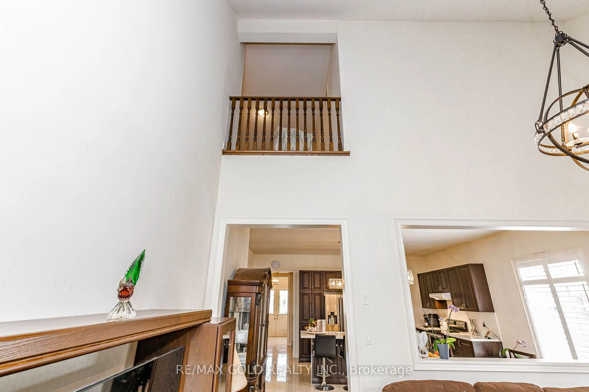 10 Falkland Road
