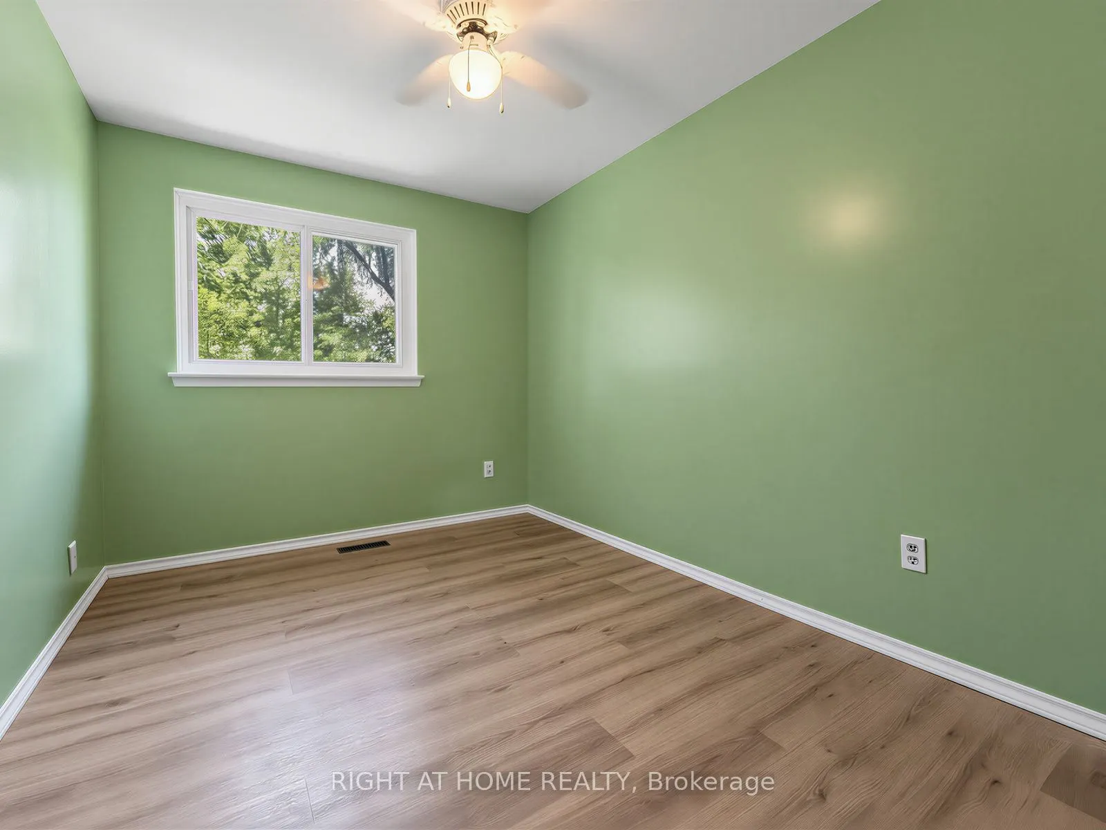 10 Fleetwood Crescent #10