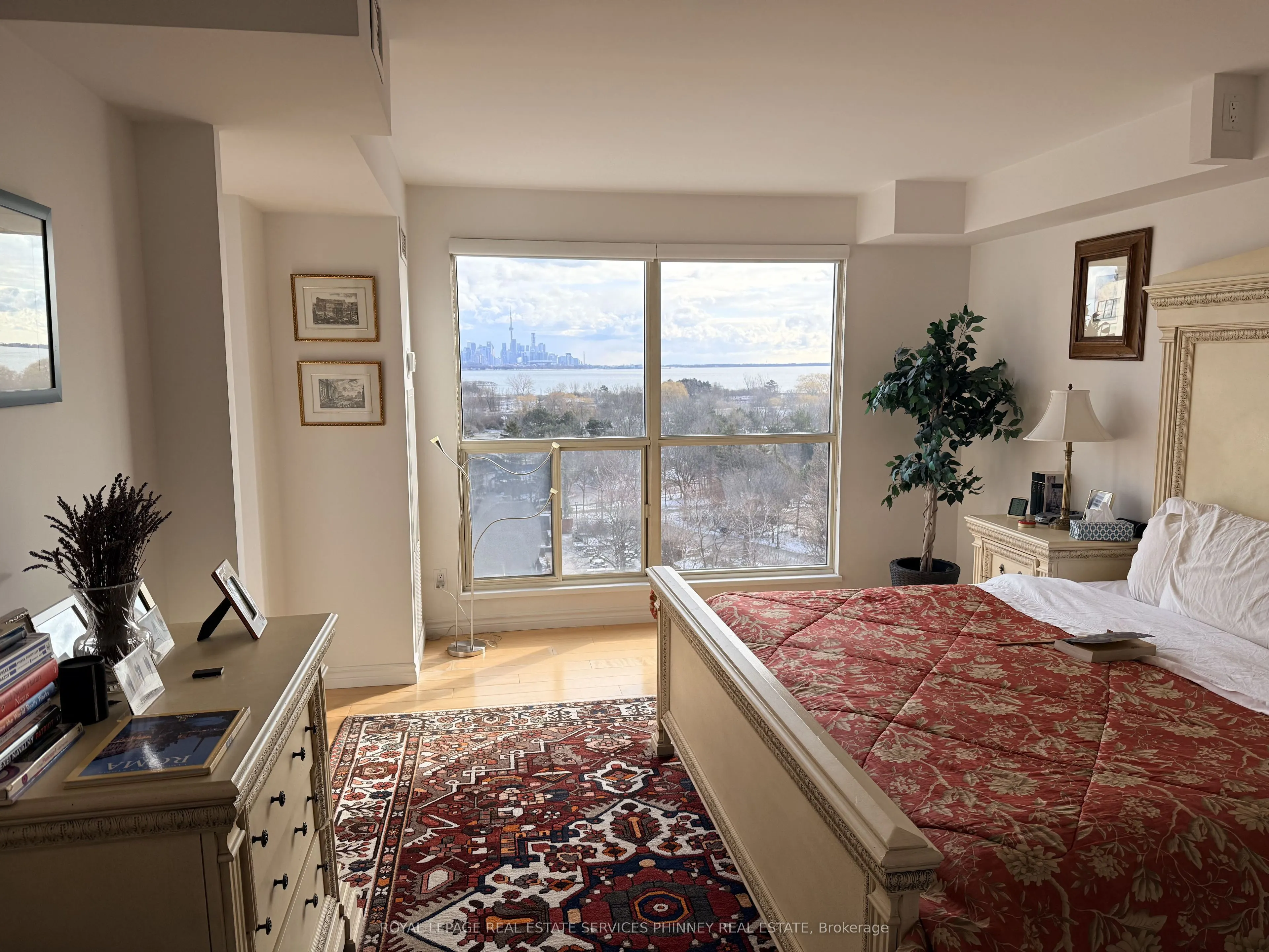 2267 Lake Shore Boulevard #802