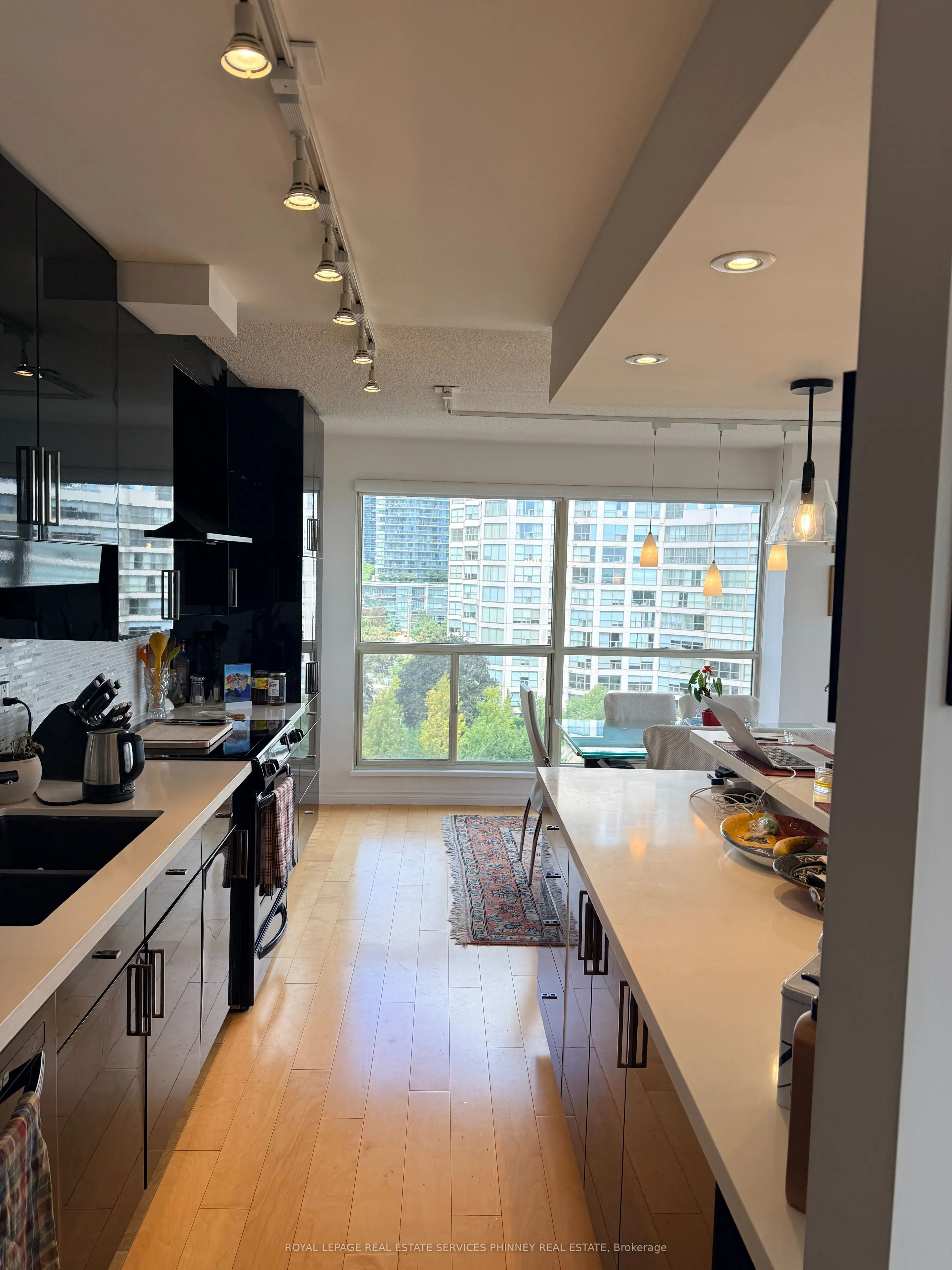 2267 Lake Shore Boulevard #802