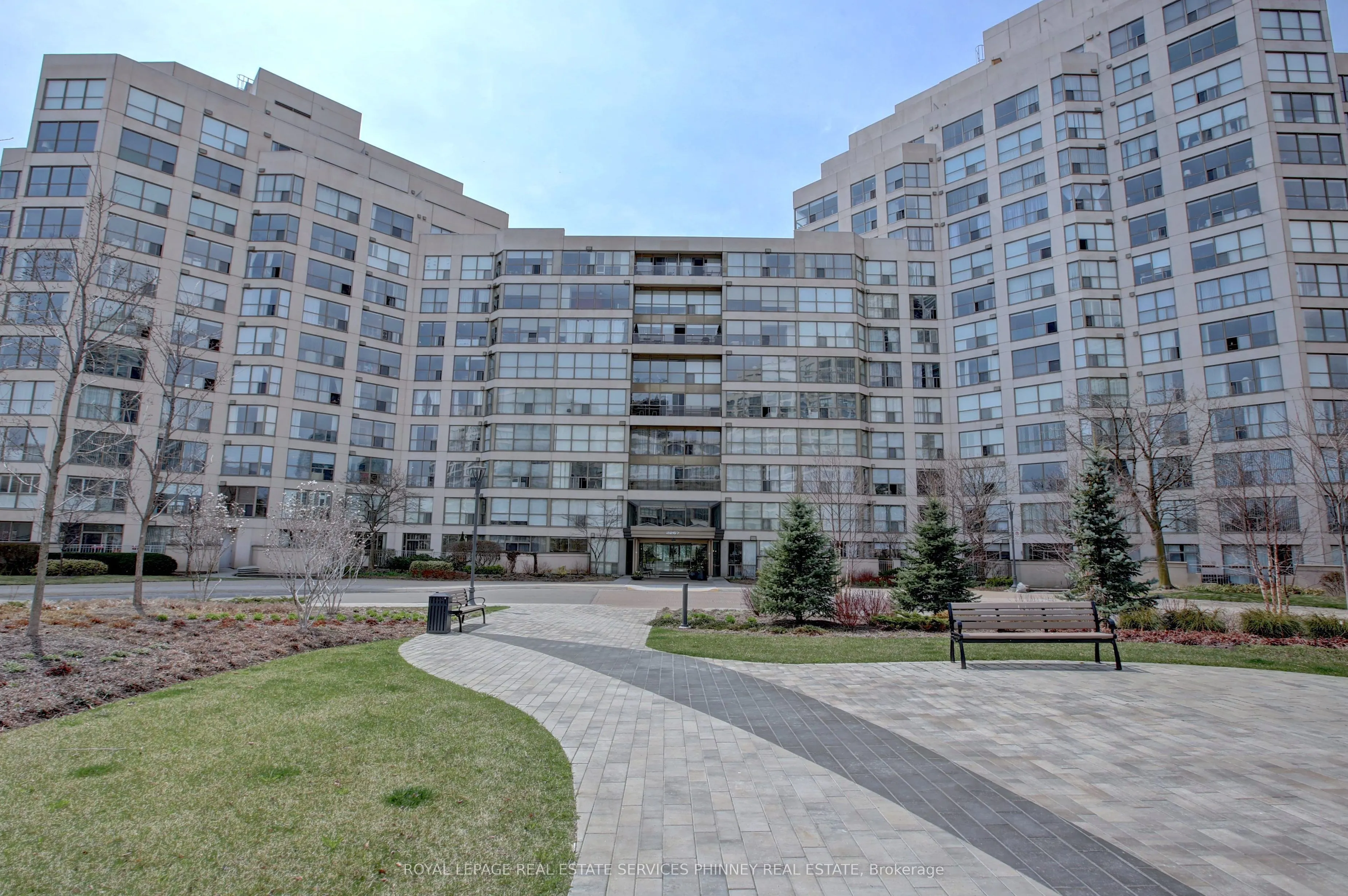 2267 Lake Shore Boulevard #802