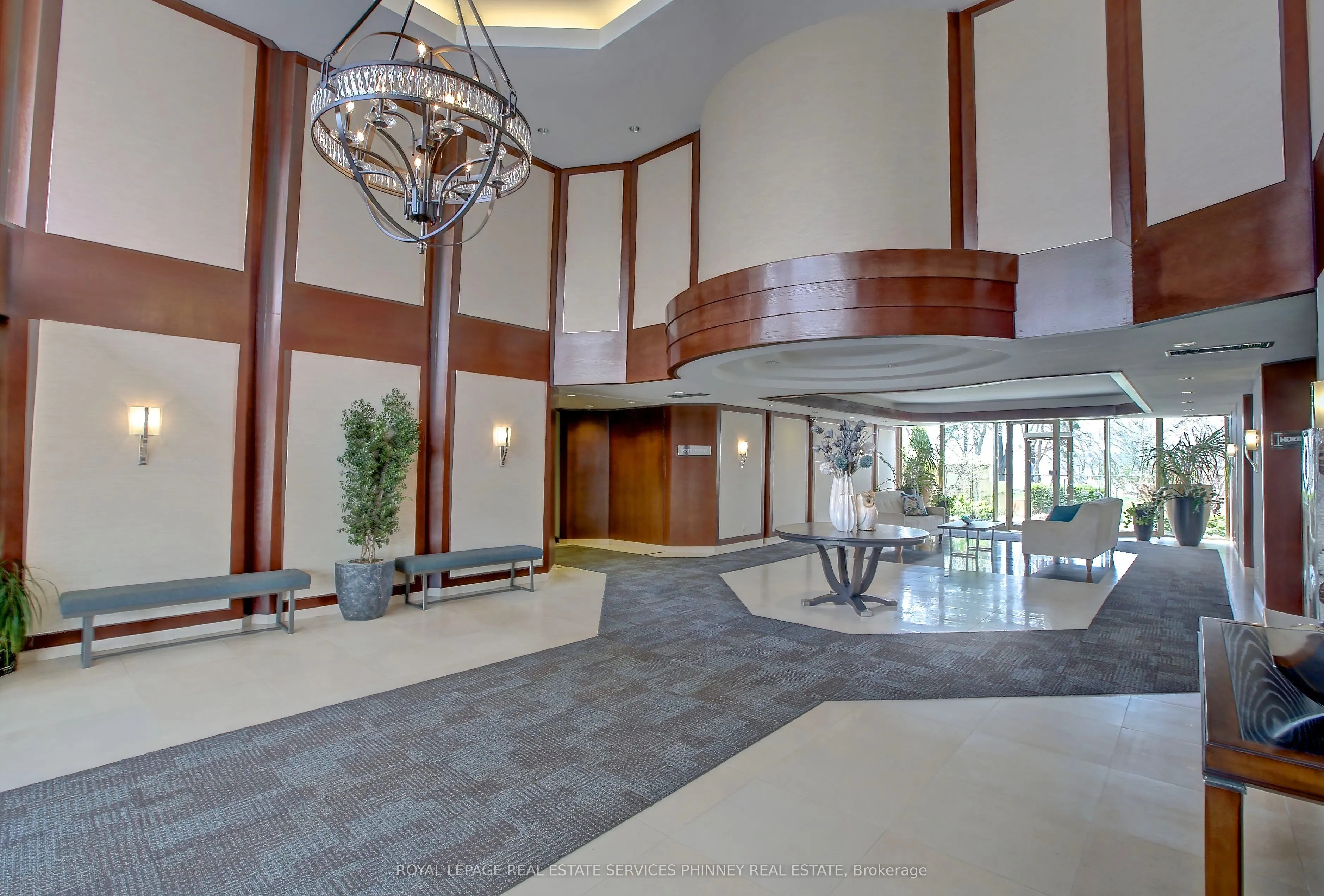 2267 Lake Shore Boulevard #802