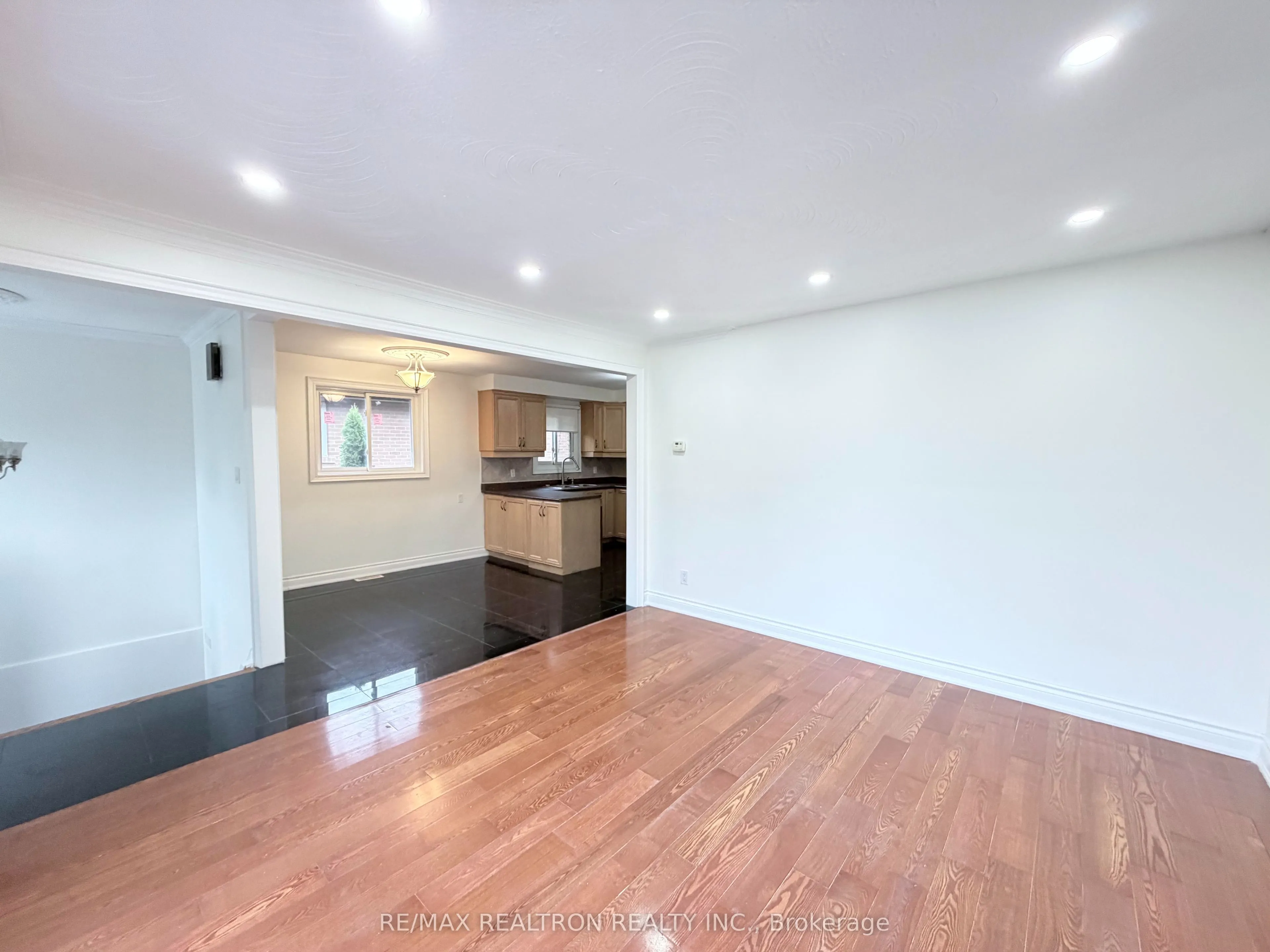 3948 Midhurst Lane #Main Floor