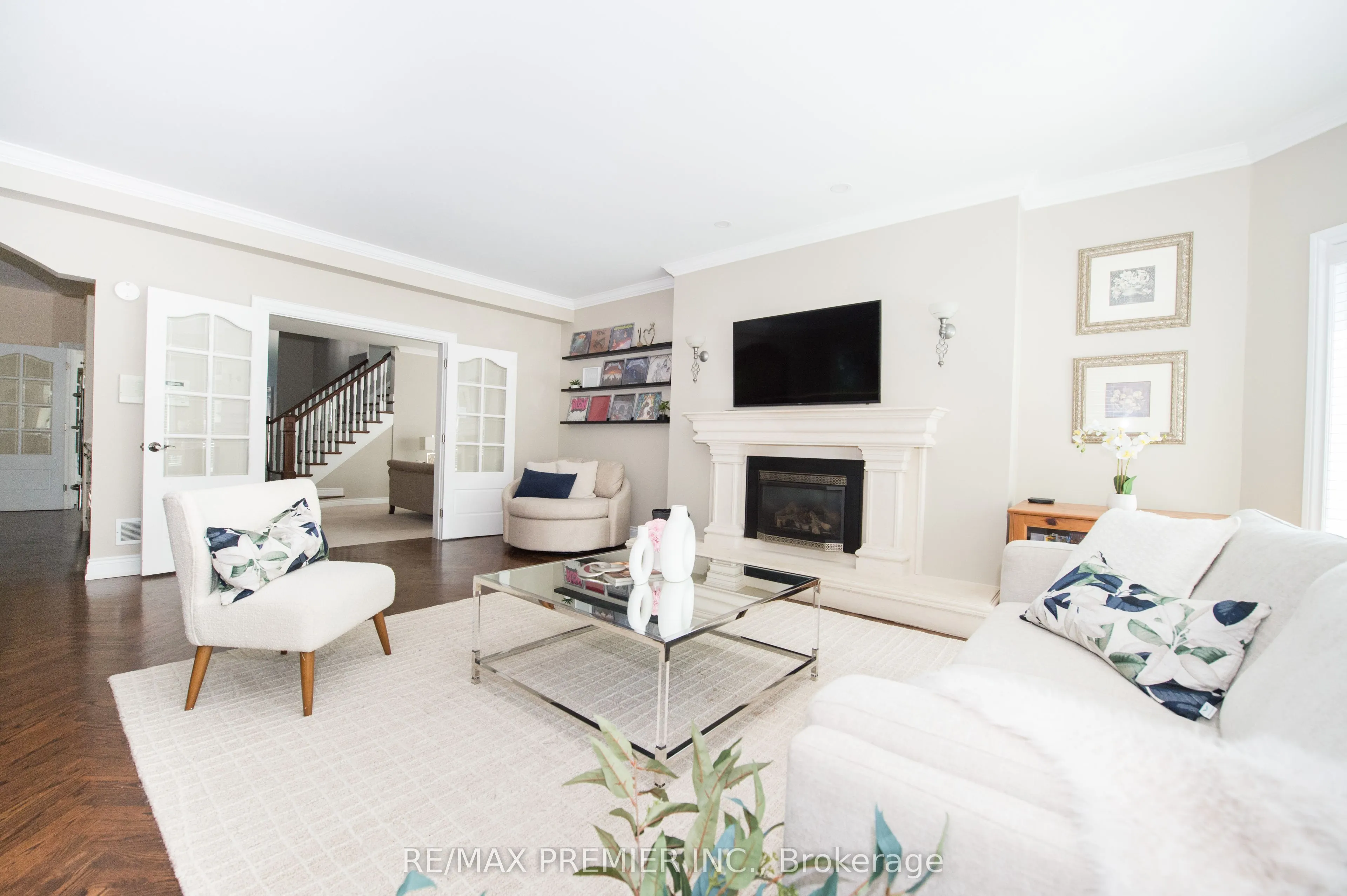 2064 Dickson Road