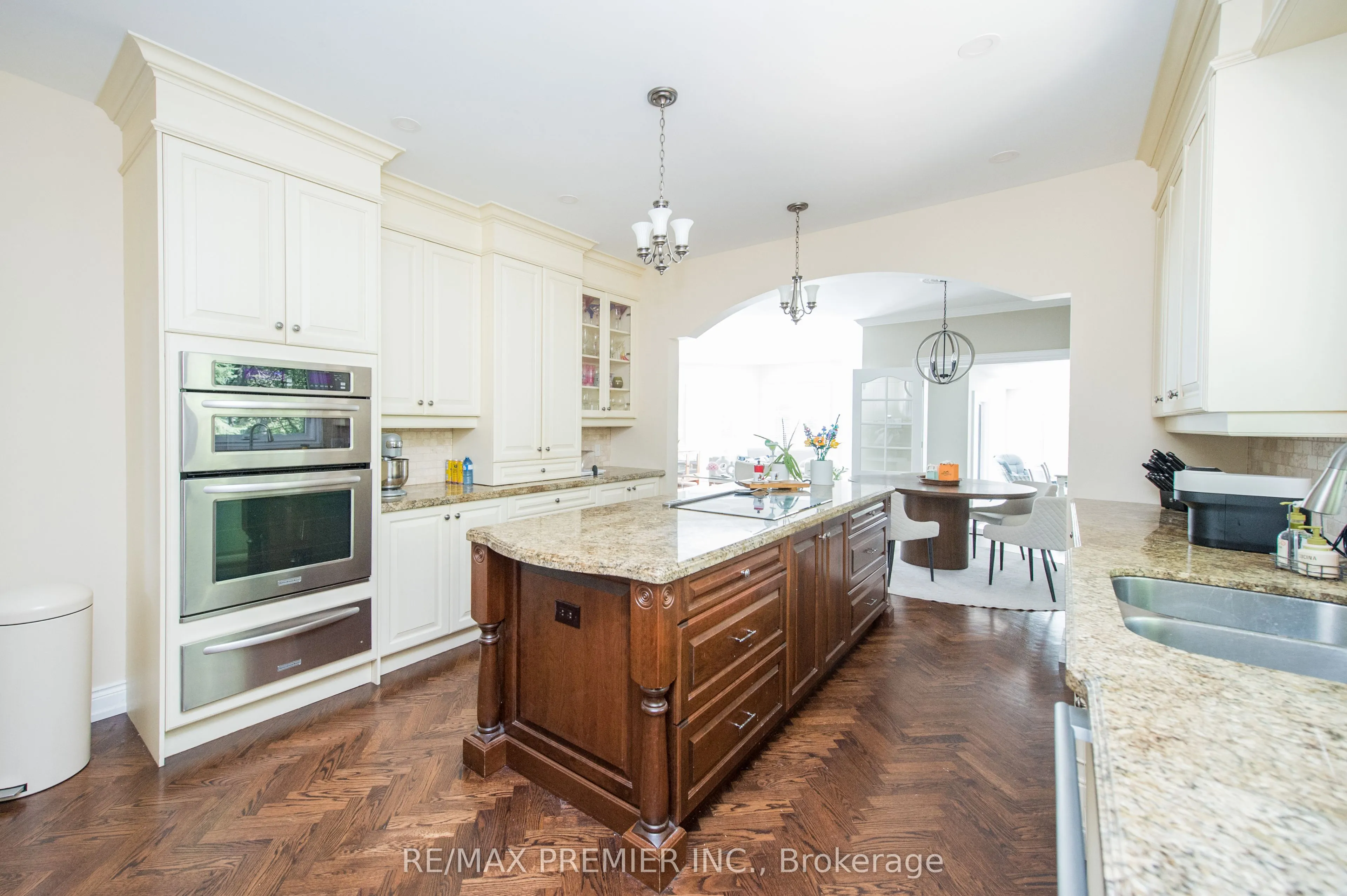 2064 Dickson Road