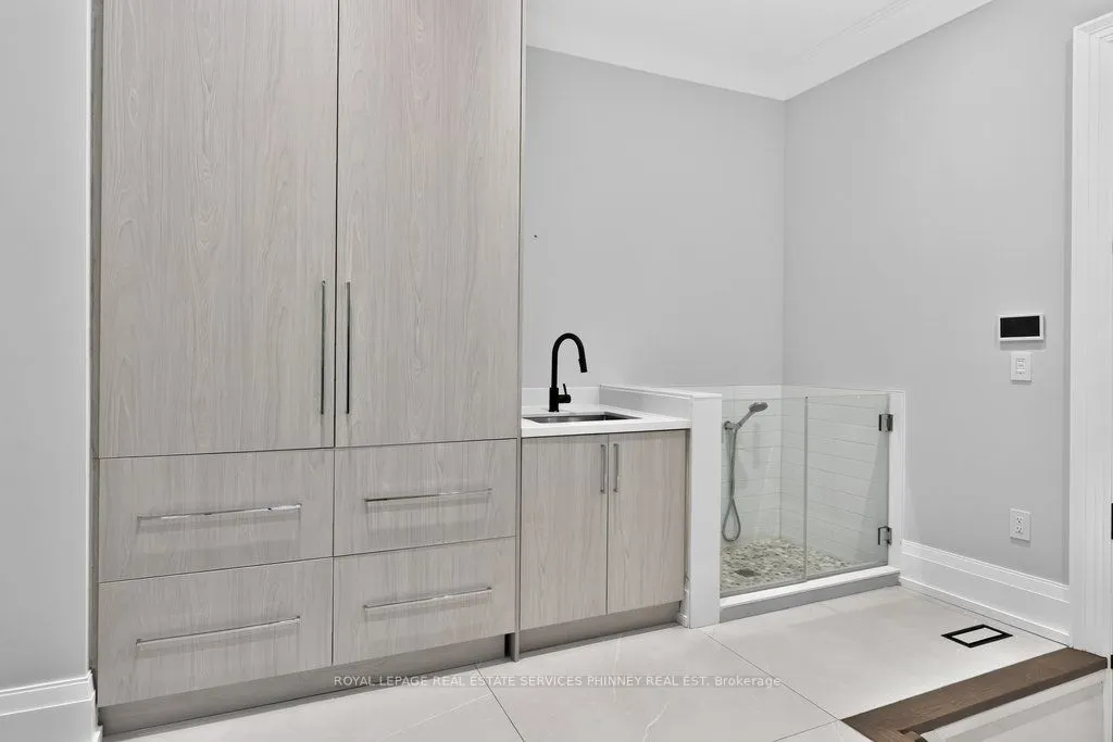 533 Carson Lane