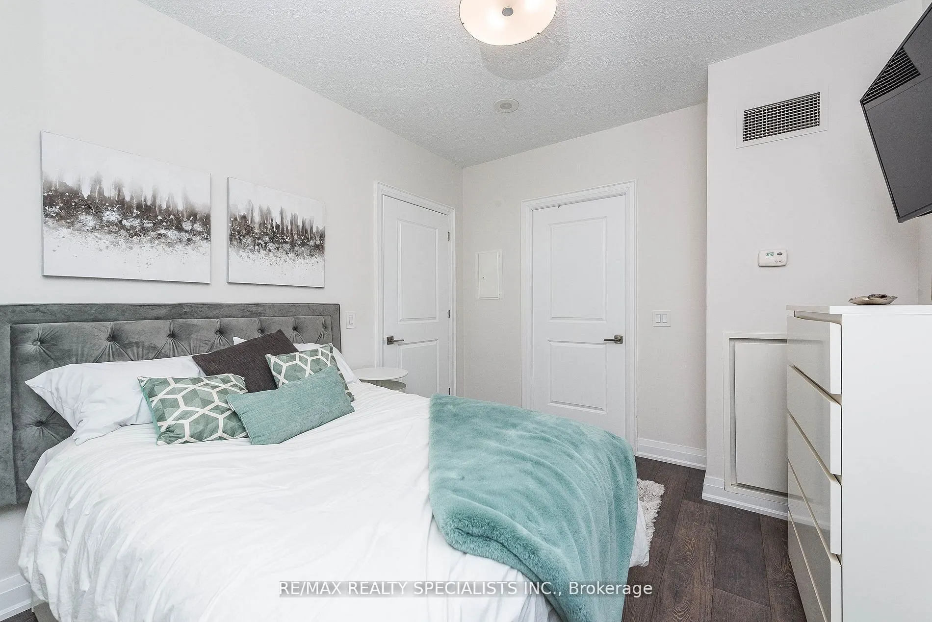 2083 Lake Shore Boulevard W #1114