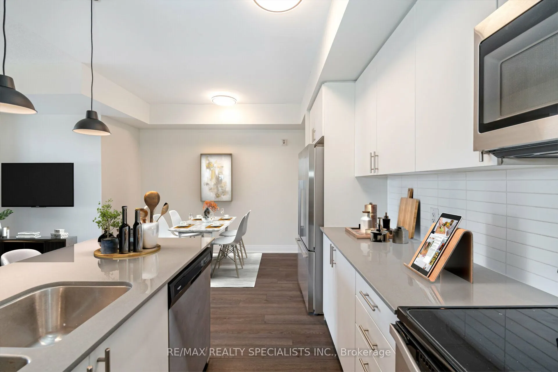 1208 Main Street E #103