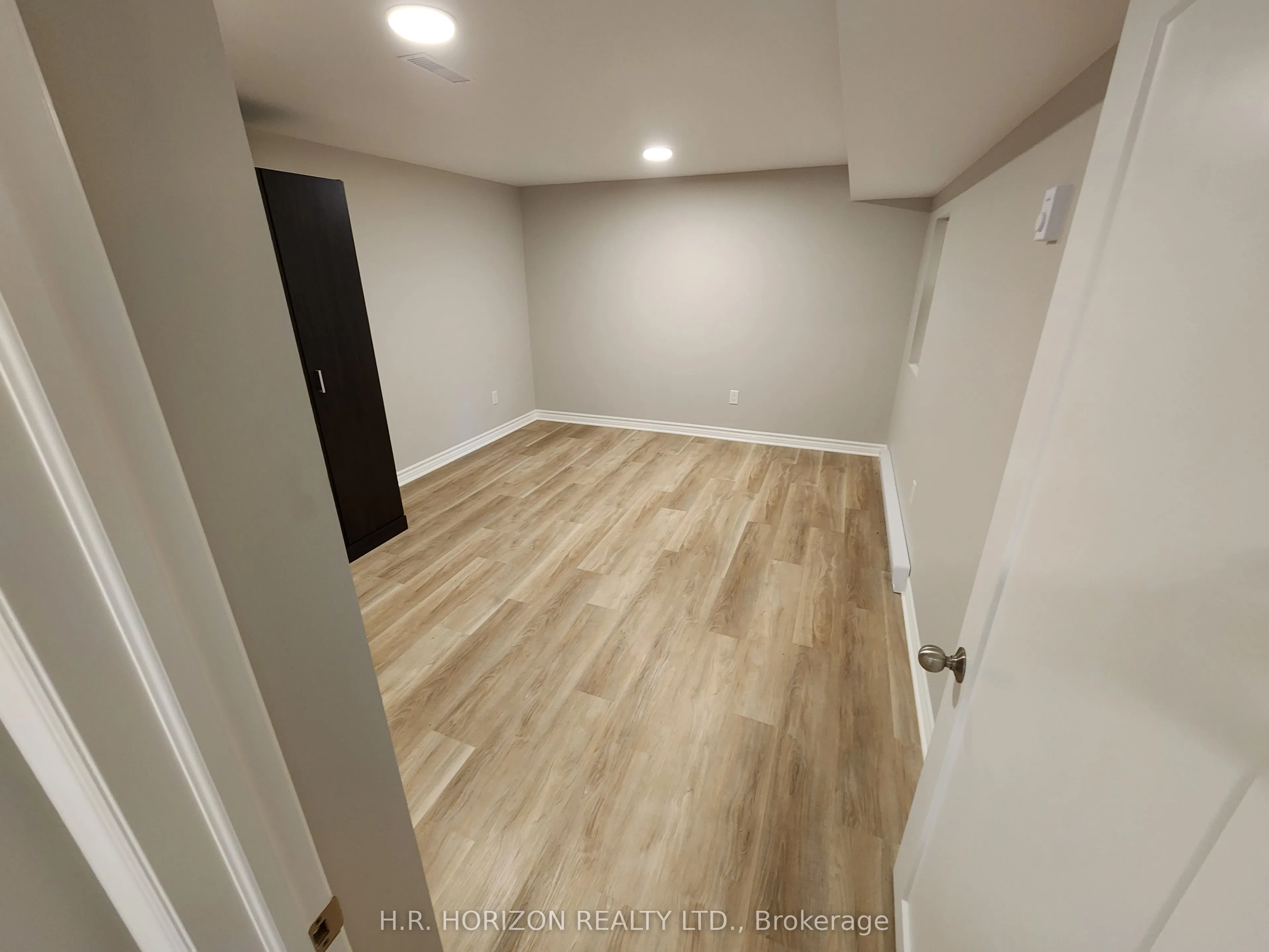 343 Henderson Street #Lower