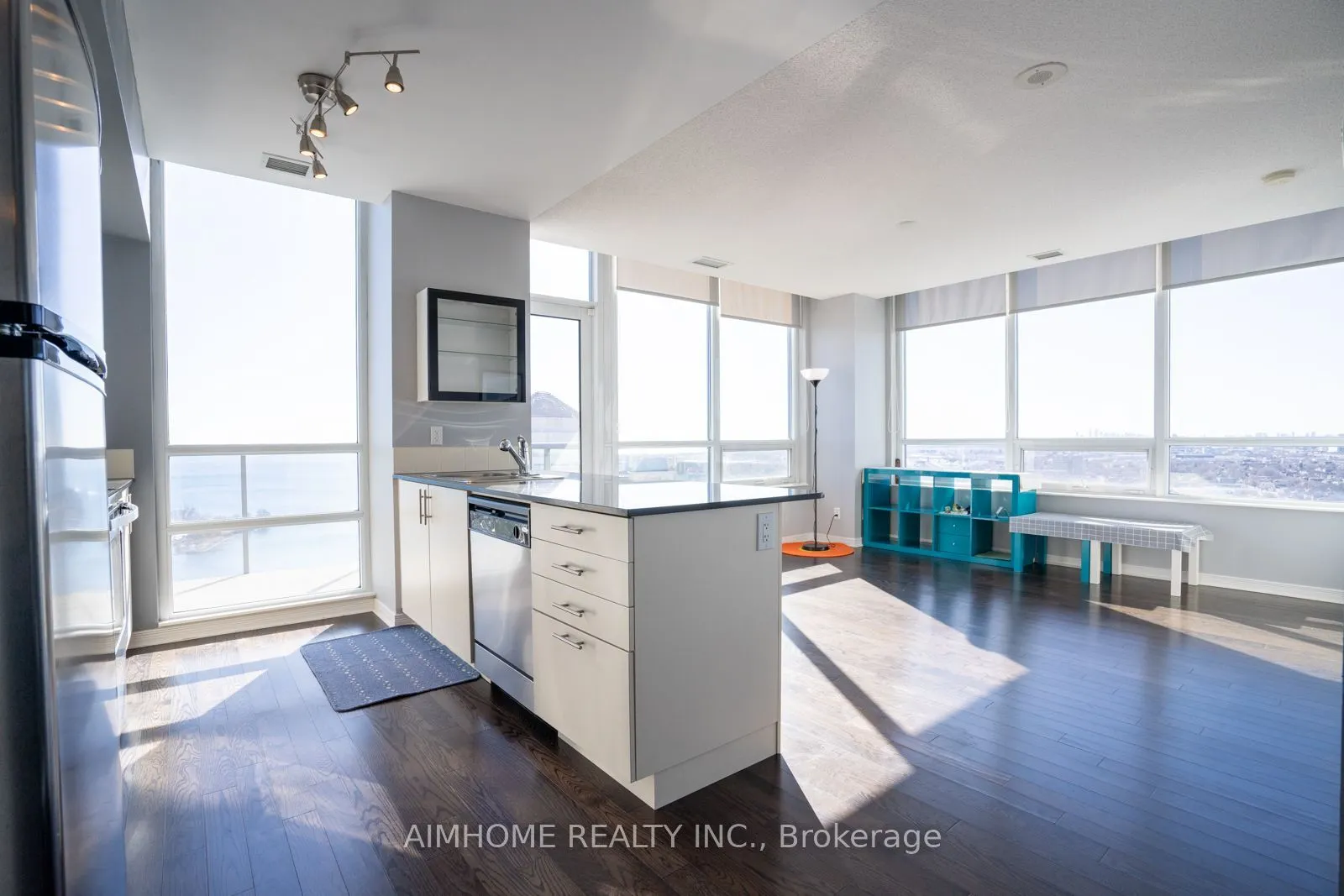 2240 Lakeshore Boulevard W #3202
