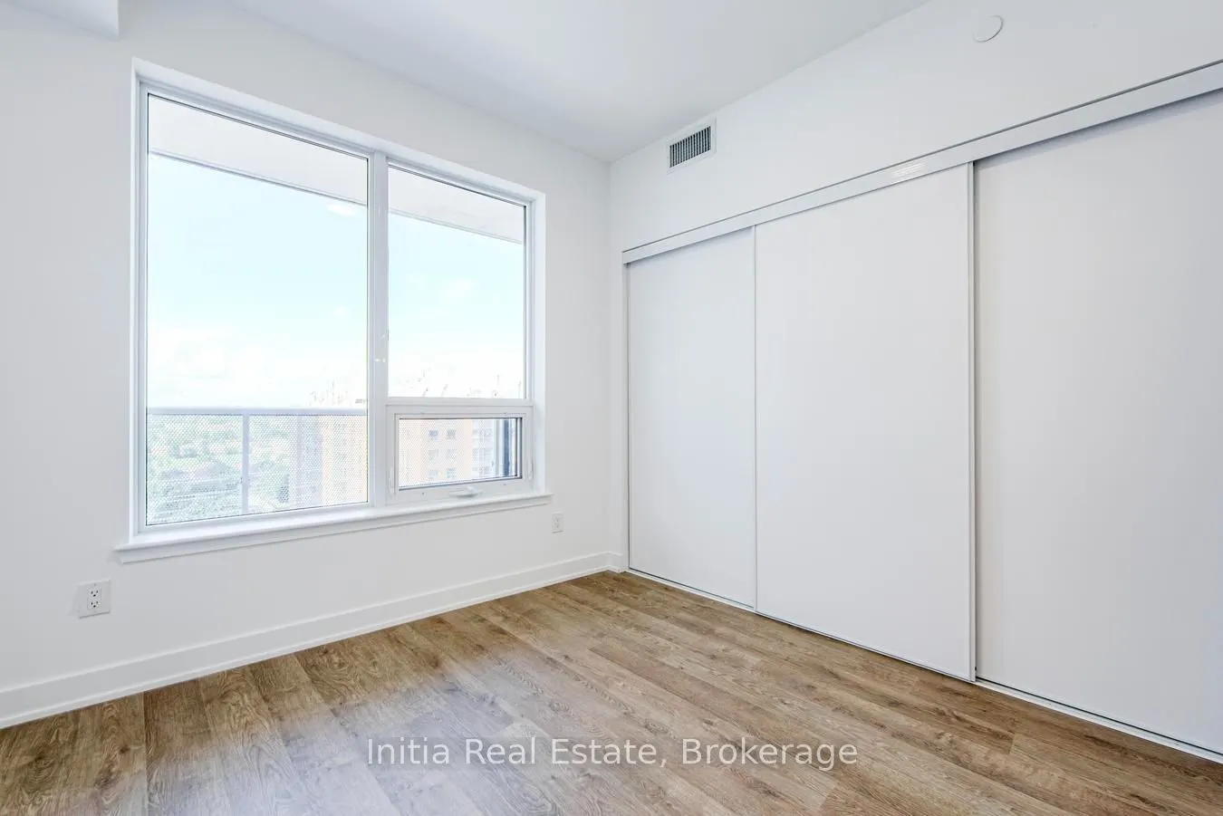5105 Hurontario Street N #808