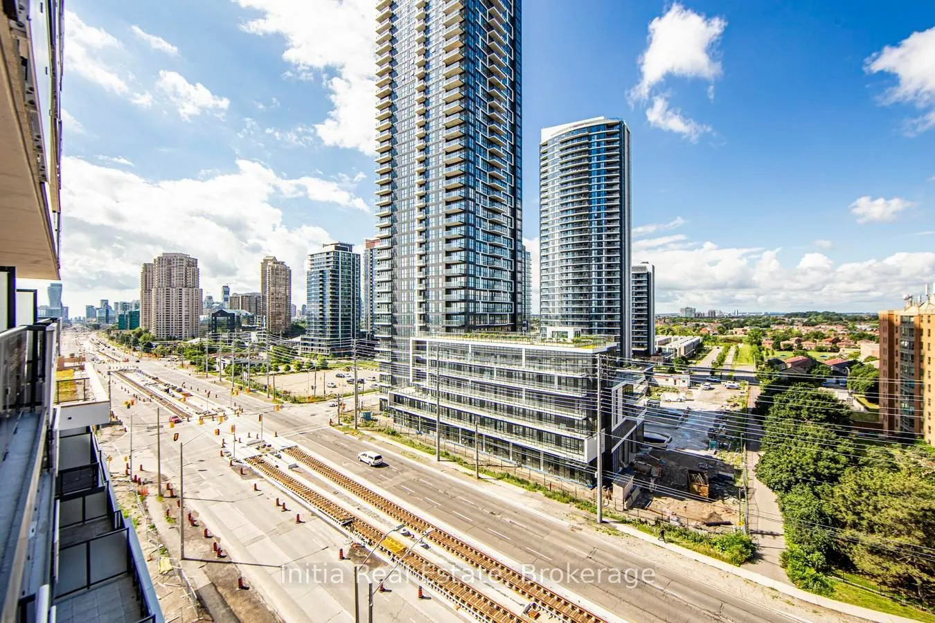 5105 Hurontario Street N #808