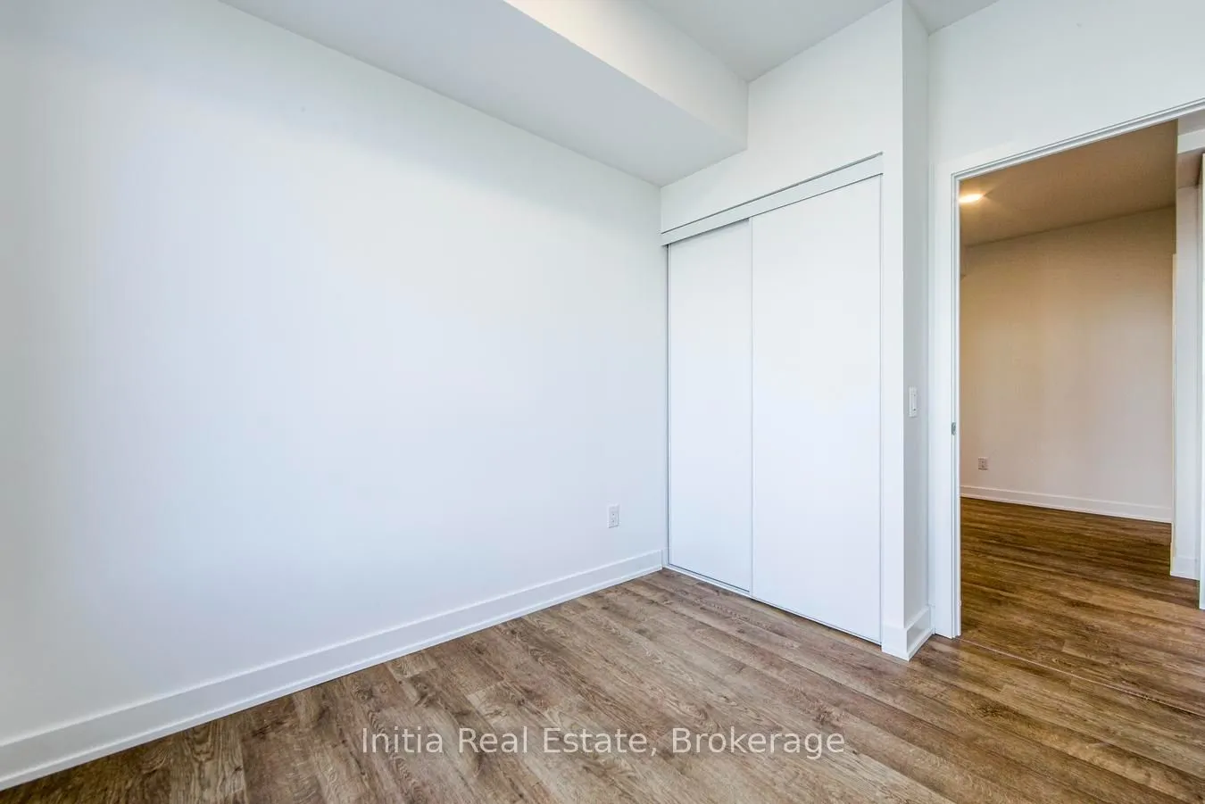 5105 Hurontario Street N #808